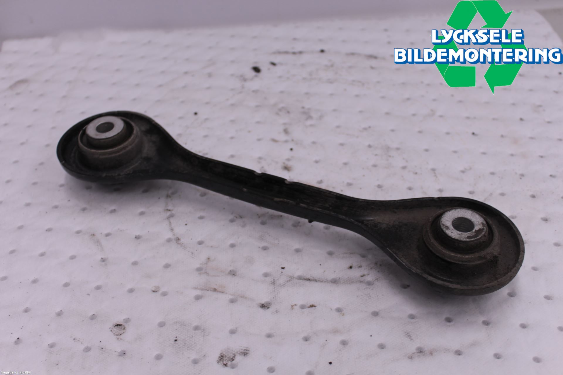 Ford FOCUS 19- Bärarm Bak Vä-Hö