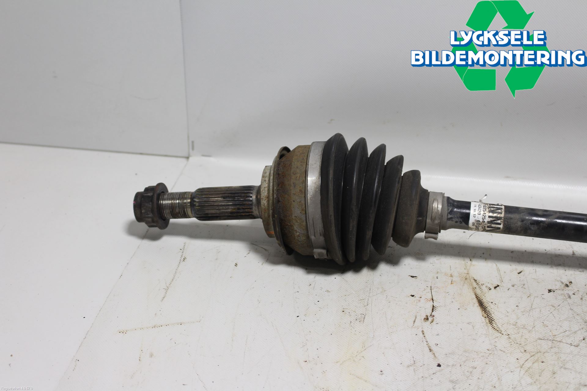 Toyota YARIS XP130 12-14 Drivaxel Fram Vänster