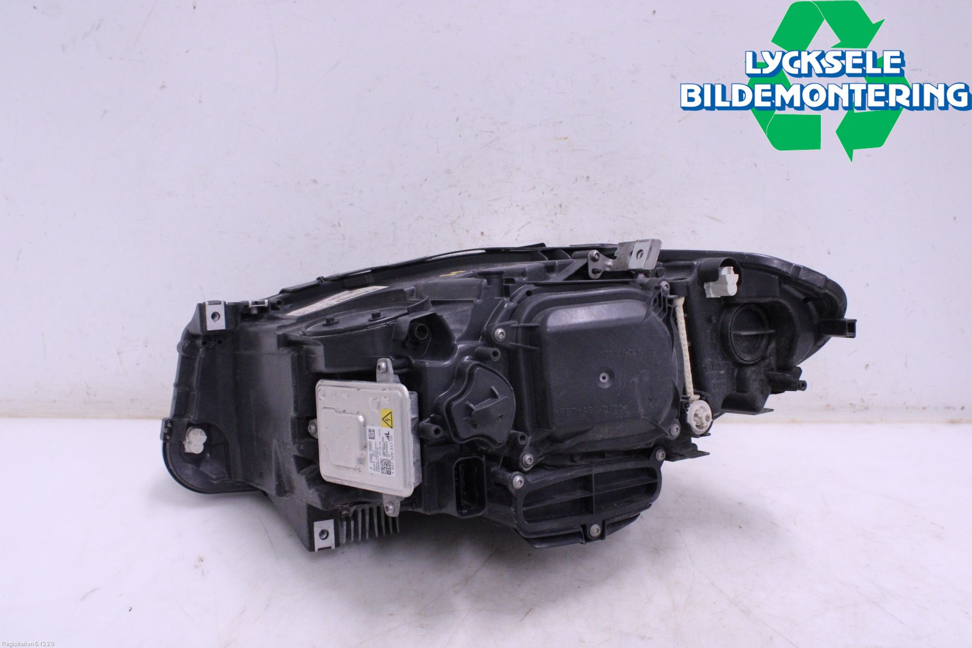 BMW 5 F10/F11/F18 09-17 Strålkastare Höger