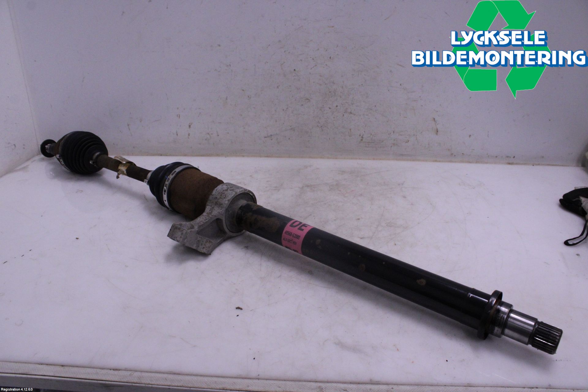 Kia NIRO (DE) 17-22 Drivaxel Fram Höger