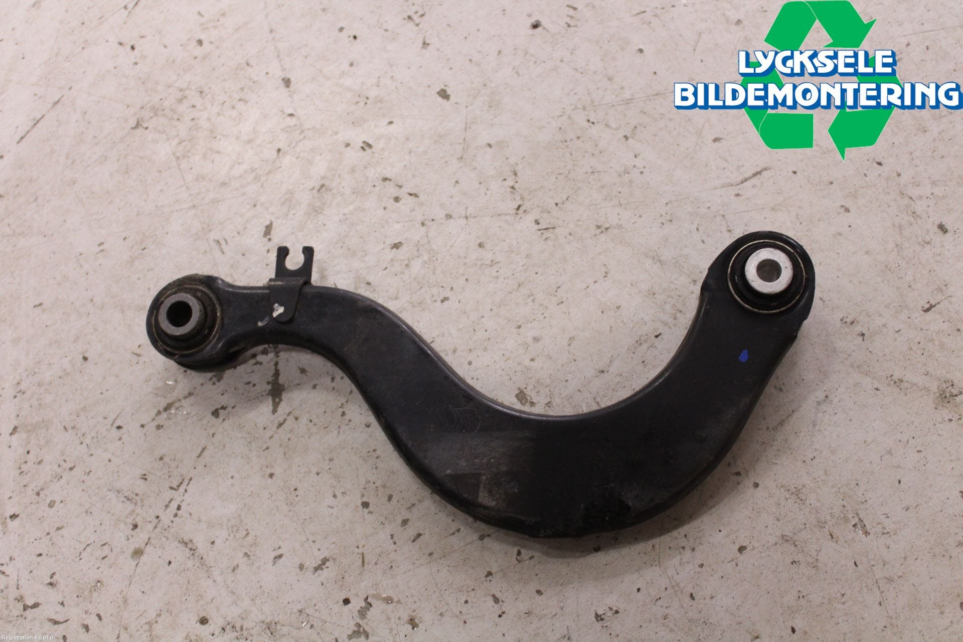 Volkswagen VW PASSAT 15-19 Bärarm Bak Höger