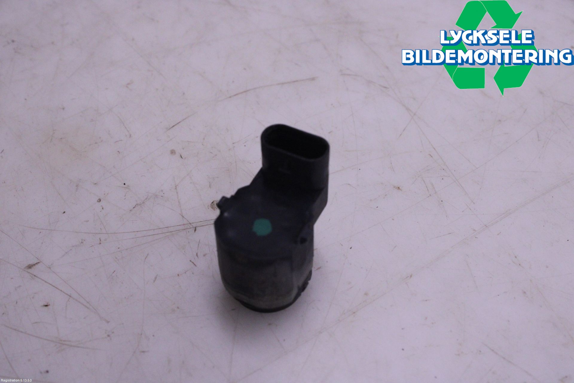 Audi A6 ALLROAD 12-18 Parkeringshjälp Frontsensor