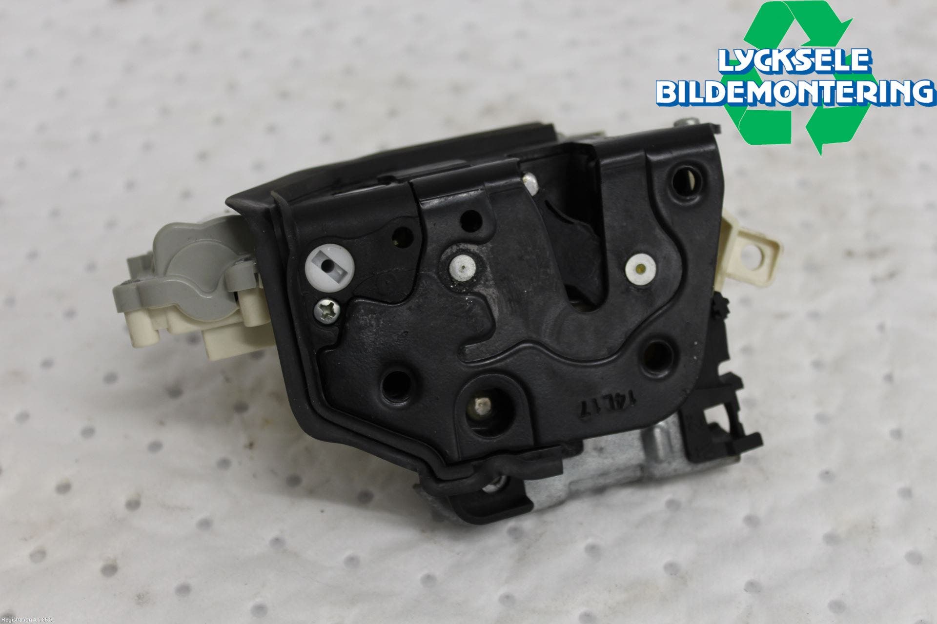 Audi A4/S4 B9 16-19 Låskista-Dörrlås