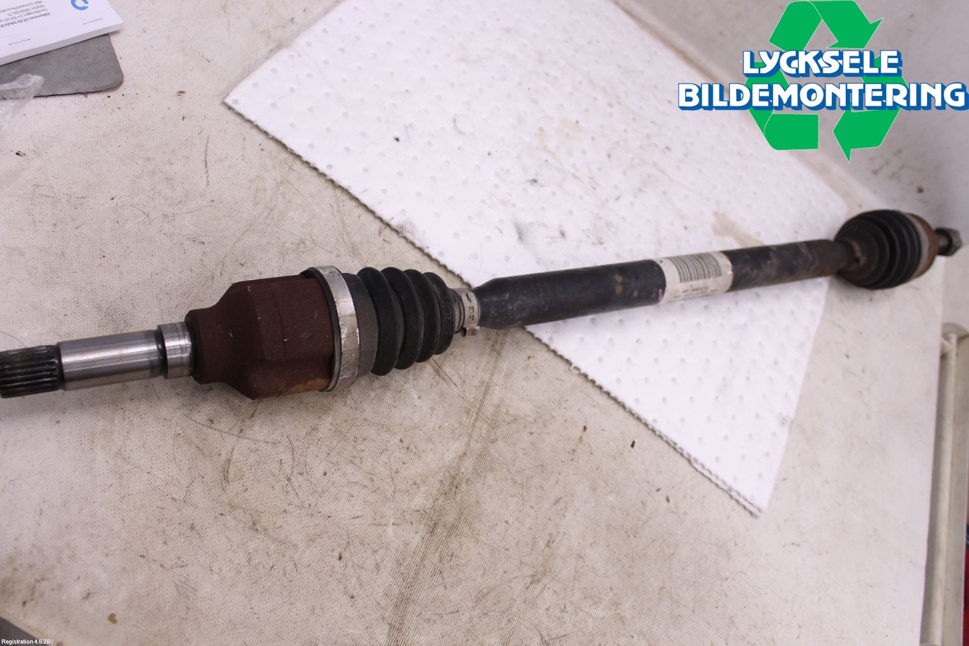 Citroen C3 10-17 Drivaxel Fram Höger
