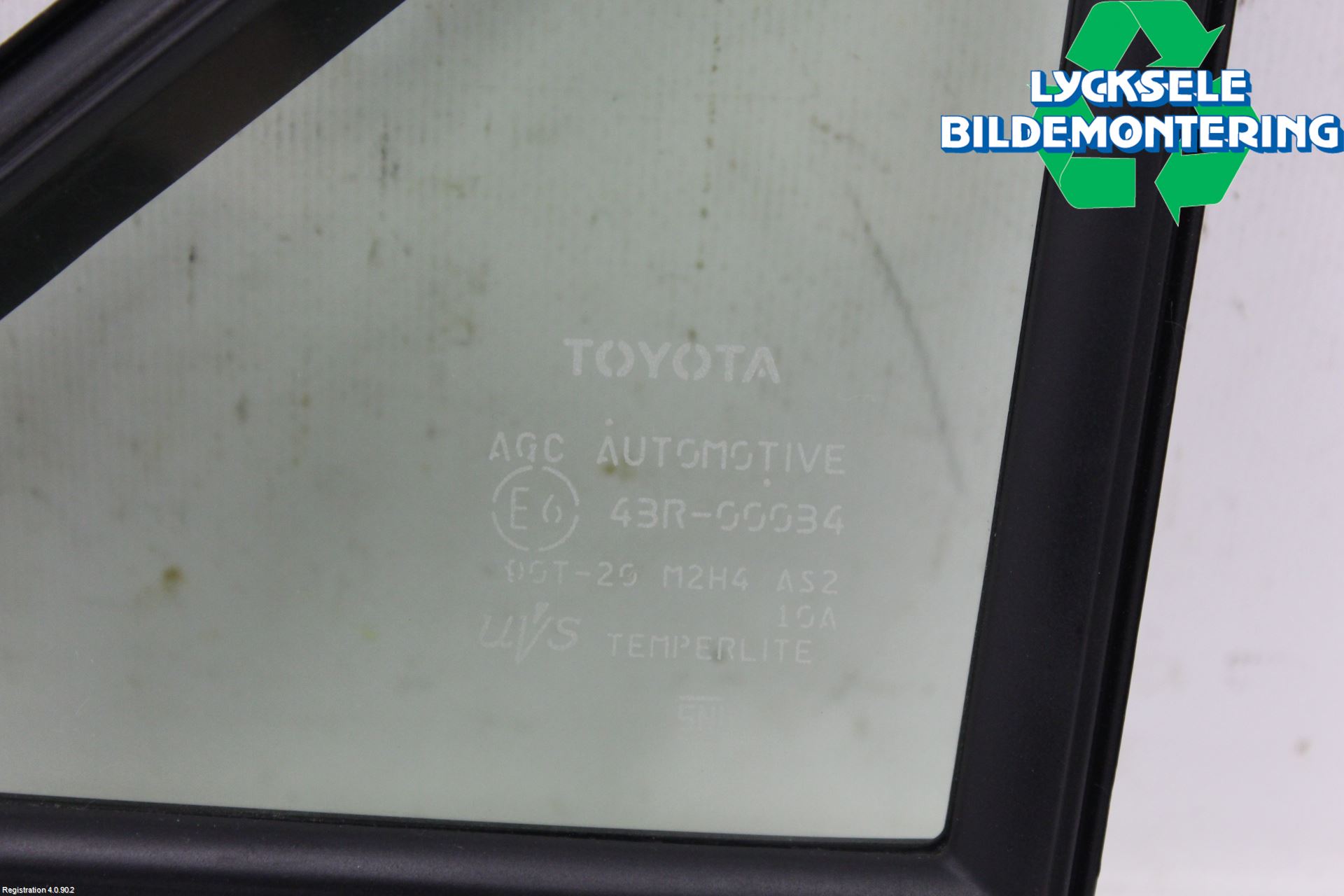 Toyota RAV4 19- Dörruta Fram Lilla Vä