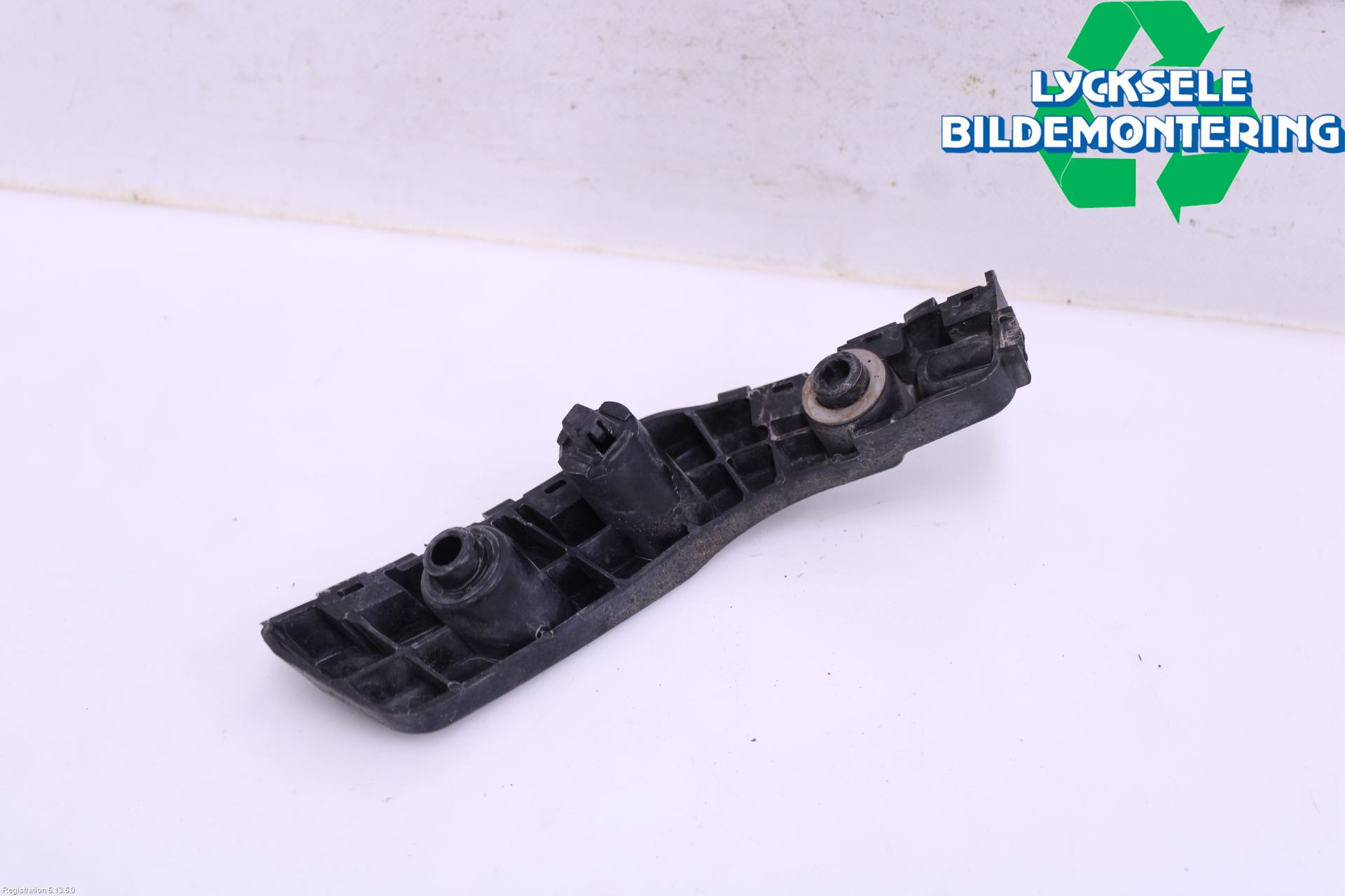 Jeep GRAND CHEROKEE 10-20 Stötfångarfäste Fram Hö