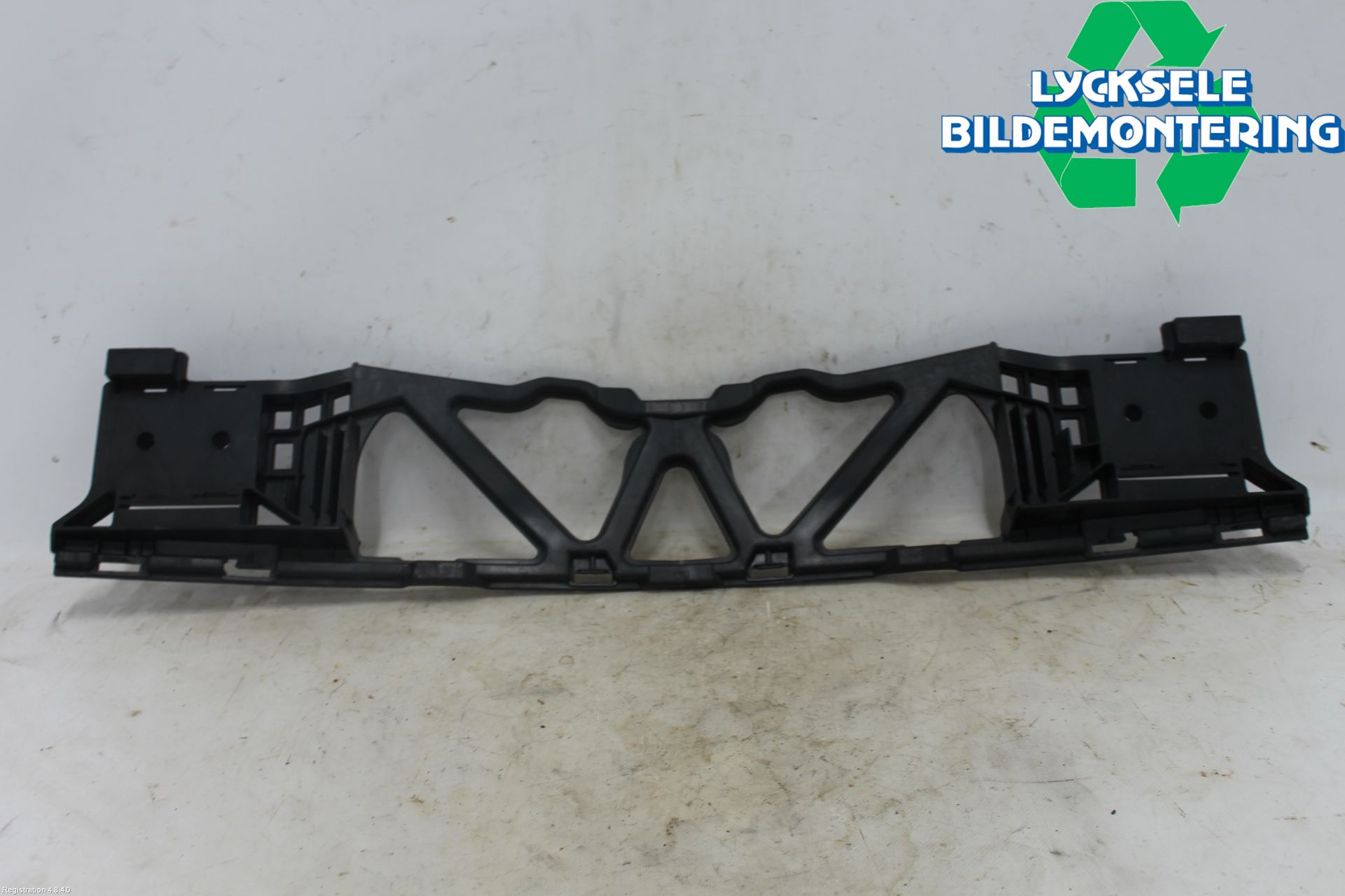 Mercedes-Benz MB E-KLASS (W212) 09-16 Stötfångardel Fram Mitt