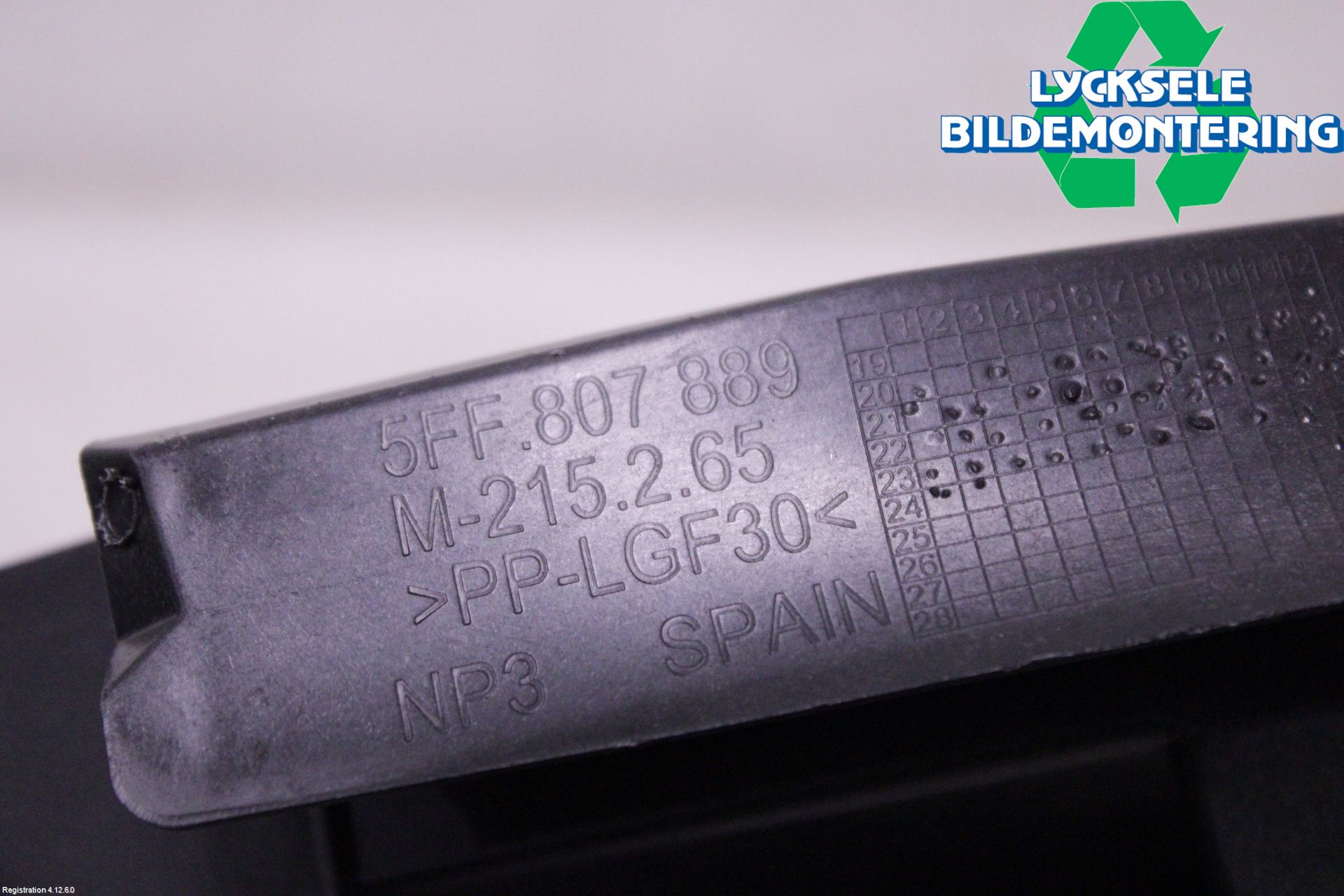 Cupra FORMENTOR 21- Strålkast Fästsarg