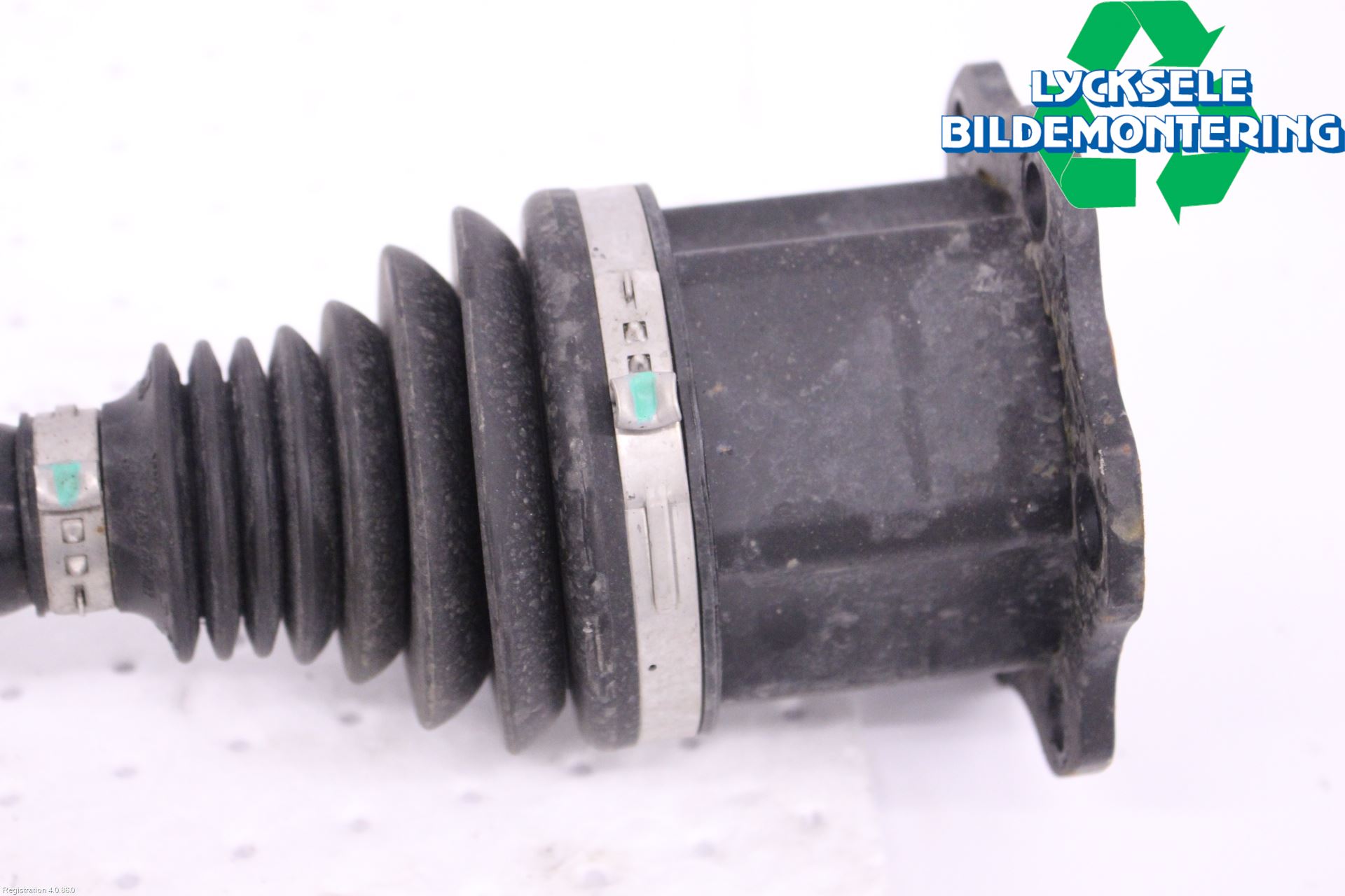 Audi A6 F2/C8 19- Drivaxel Fram Höger