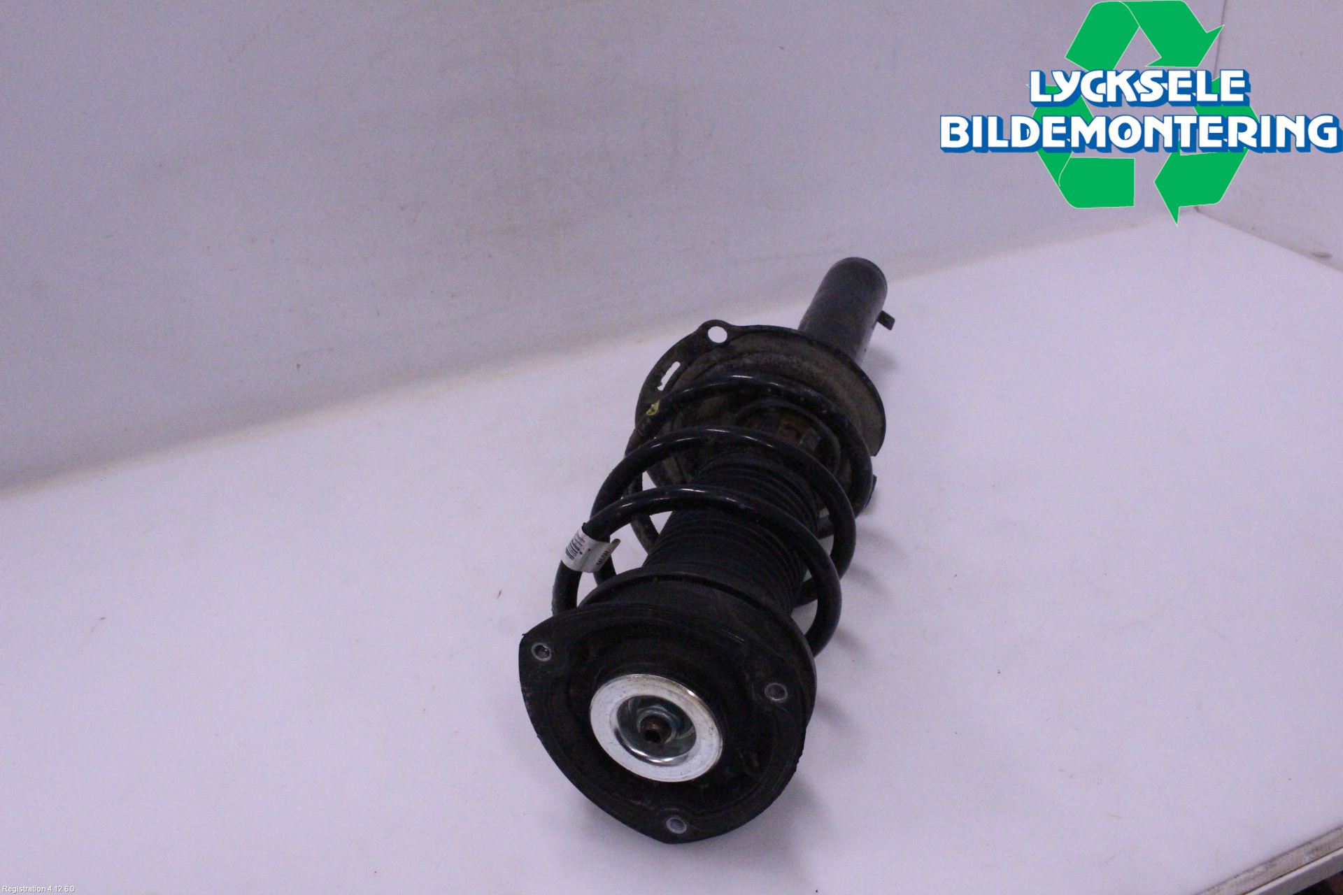 Volkswagen VW GOLF / E-GOLF VII 13-20 Fjäderben Fram Vänster
