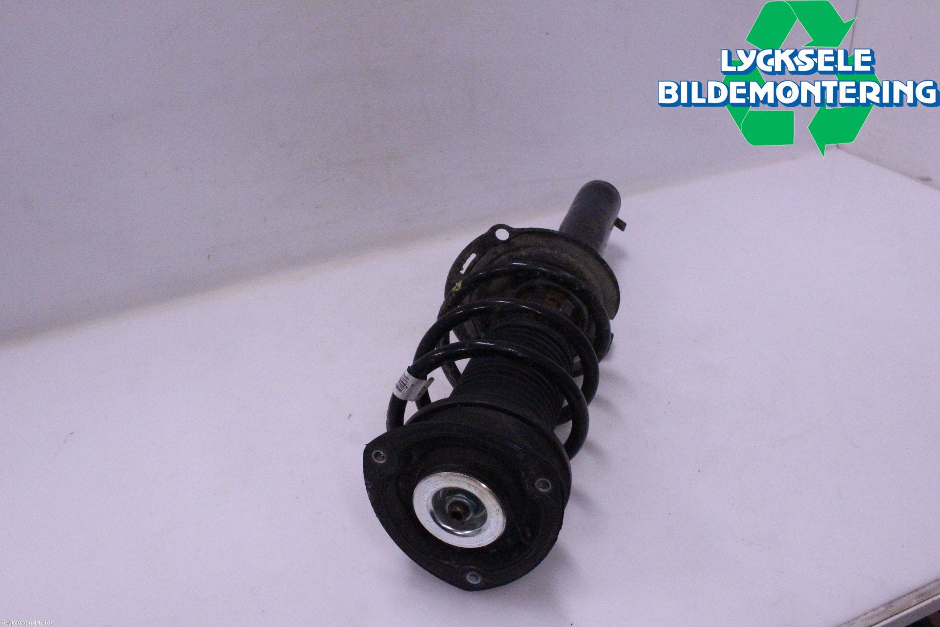 Volkswagen VW GOLF / E-GOLF VII 13-20 Fjäderben Fram Vänster