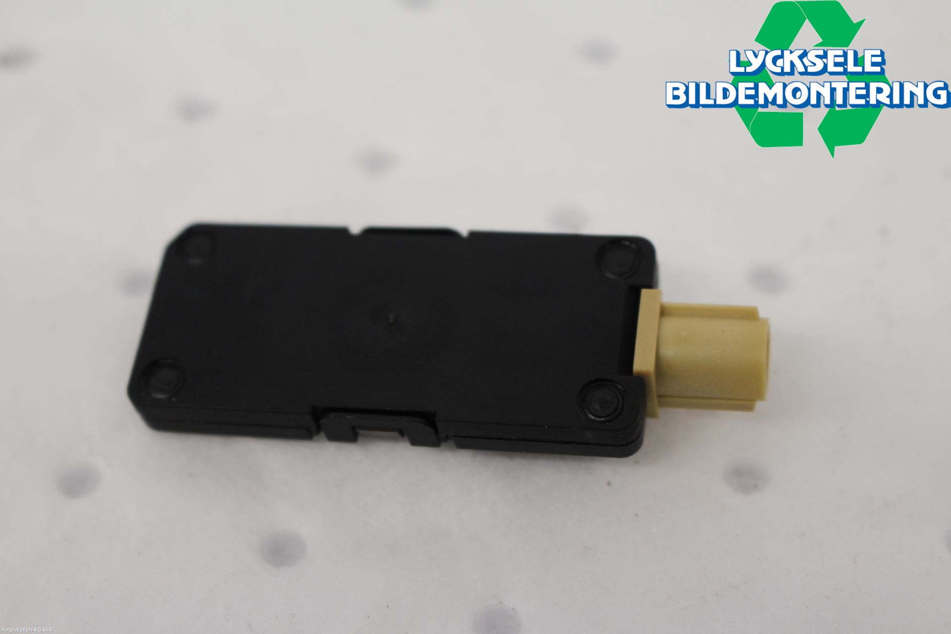 Audi A6 F2/C8 19- Antenn El