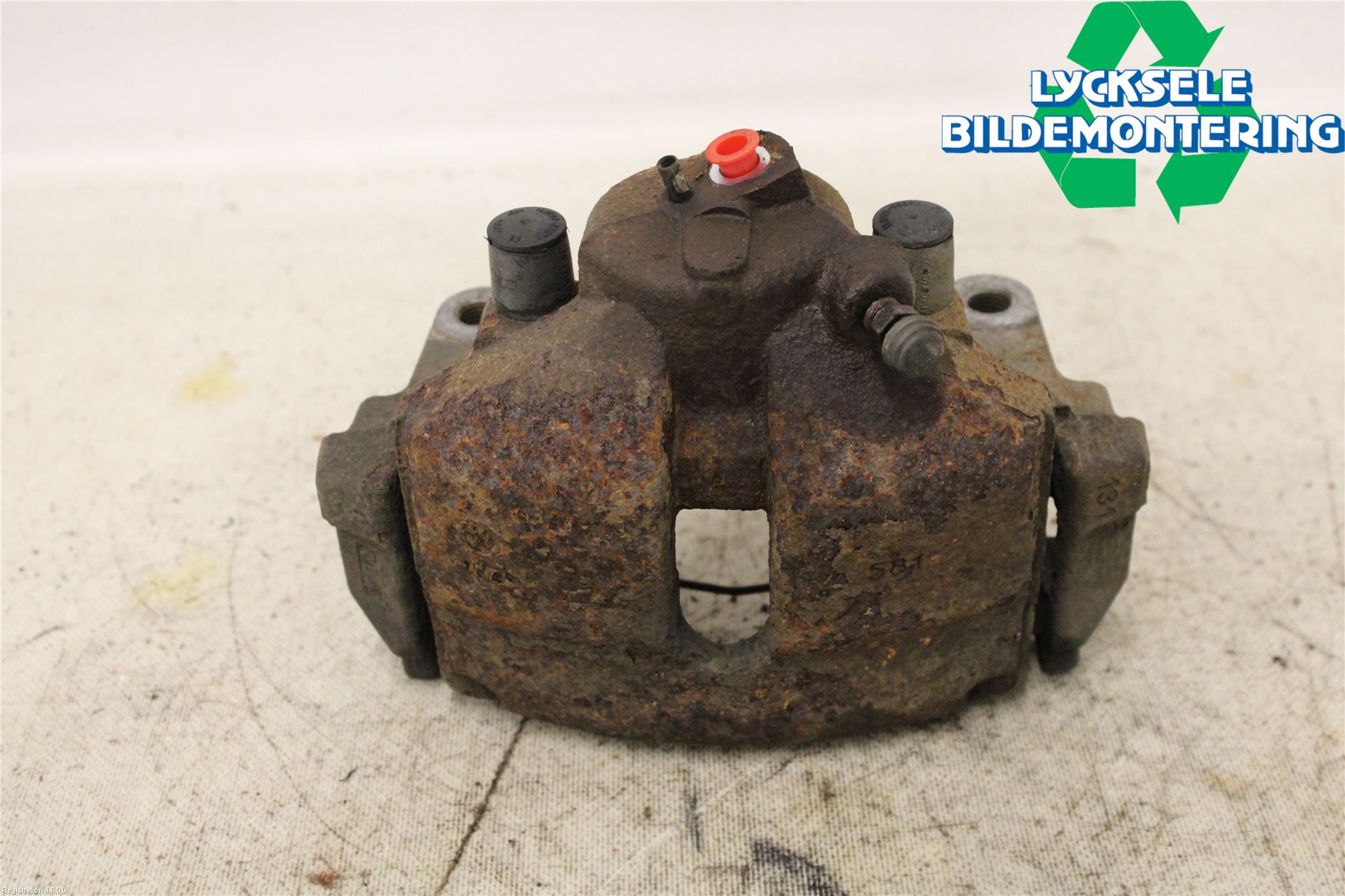 Volkswagen VW PASSAT 11-14 Bromsok Fram Vänster