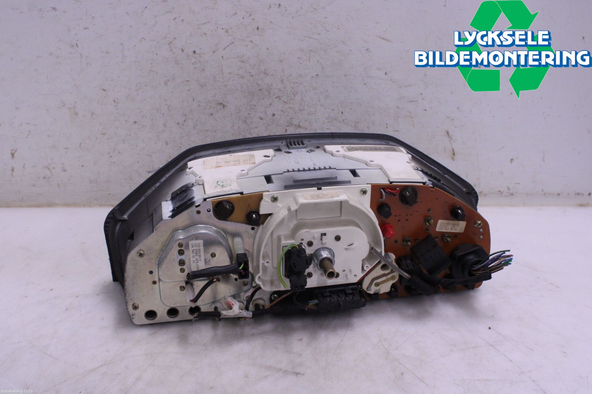 Mercedes-Benz MB 200-500  (W124) 86-96 Instrument Komb