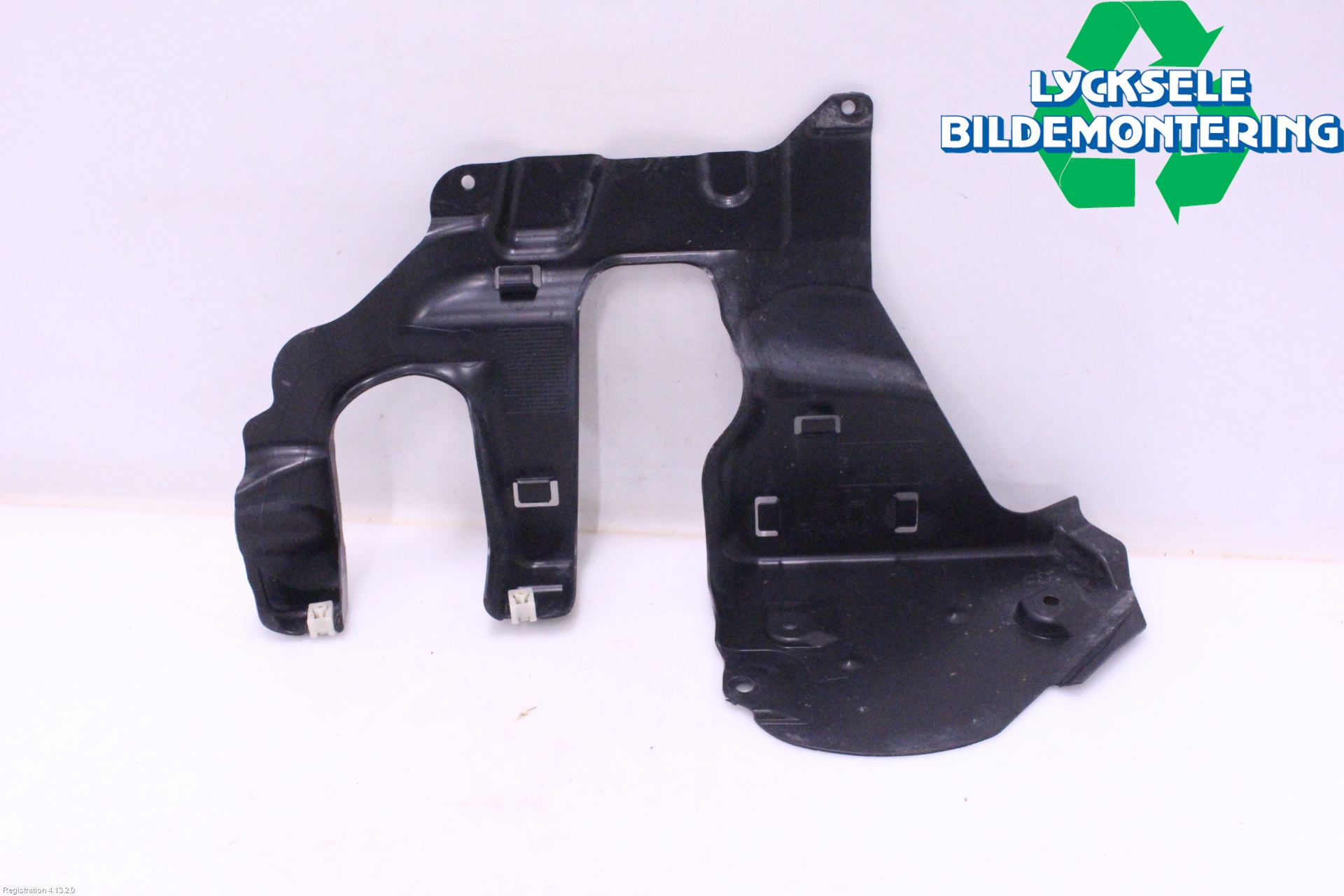 BMW 5 G30/G31/F90 17-23 Täckplast Front