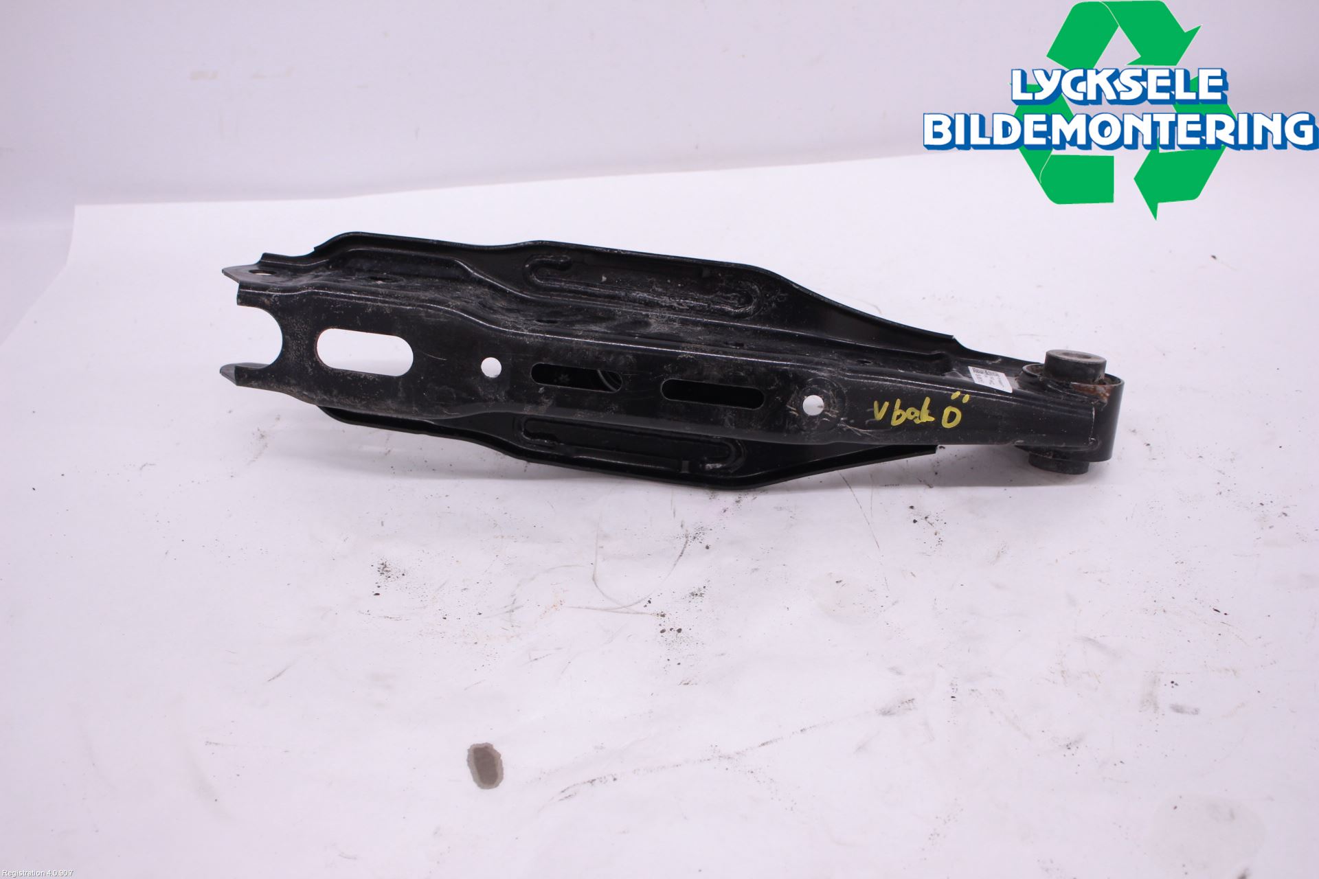 Volkswagen VW ID.4 21- Bärarm Bak Vänster