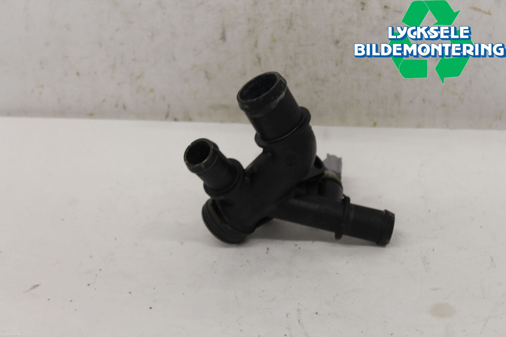 Ford KUGA 17-19 Kylarslang Fördelningsrör