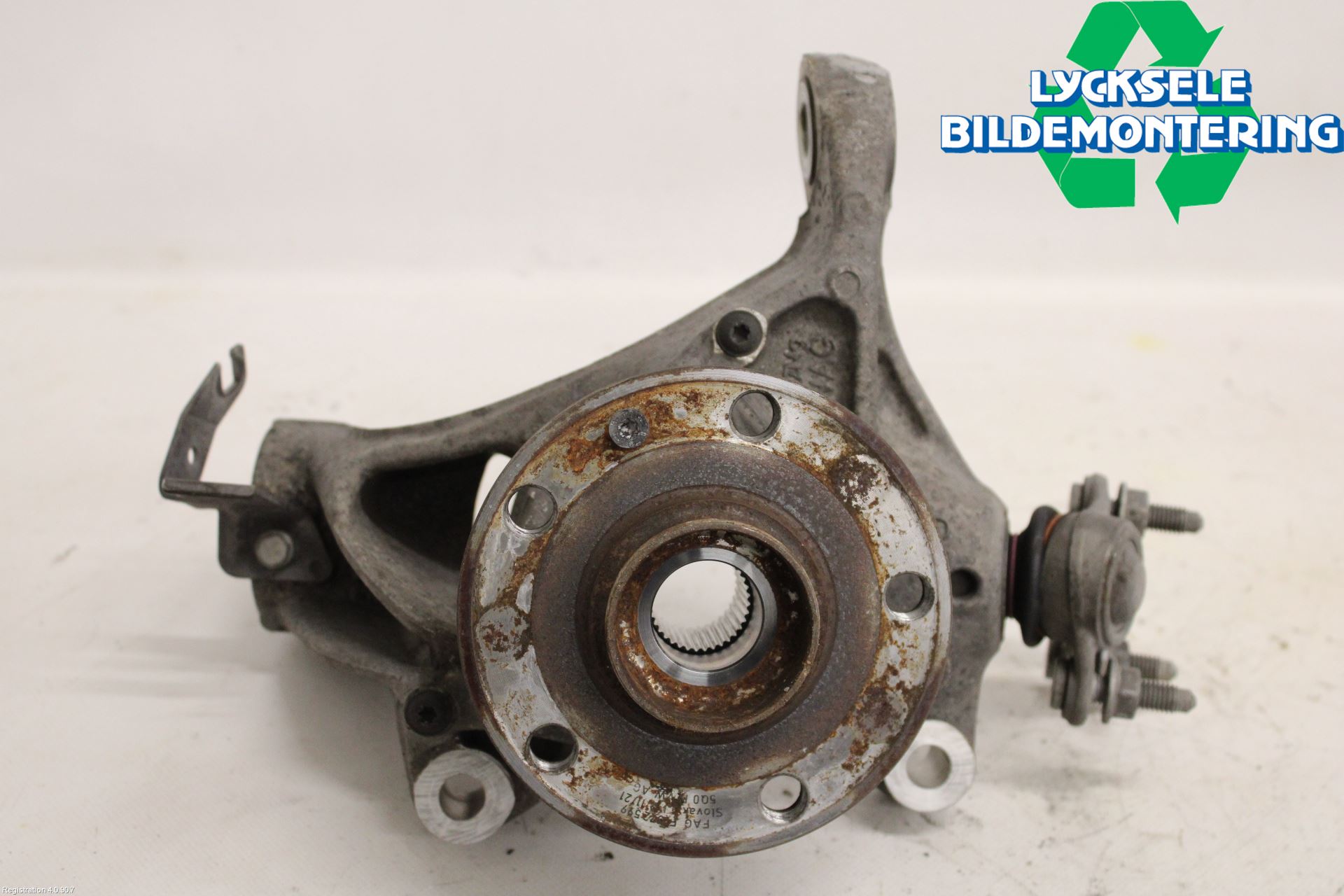 Skoda OCTAVIA (NX) 20- Styrspindel Lagerhus Vä