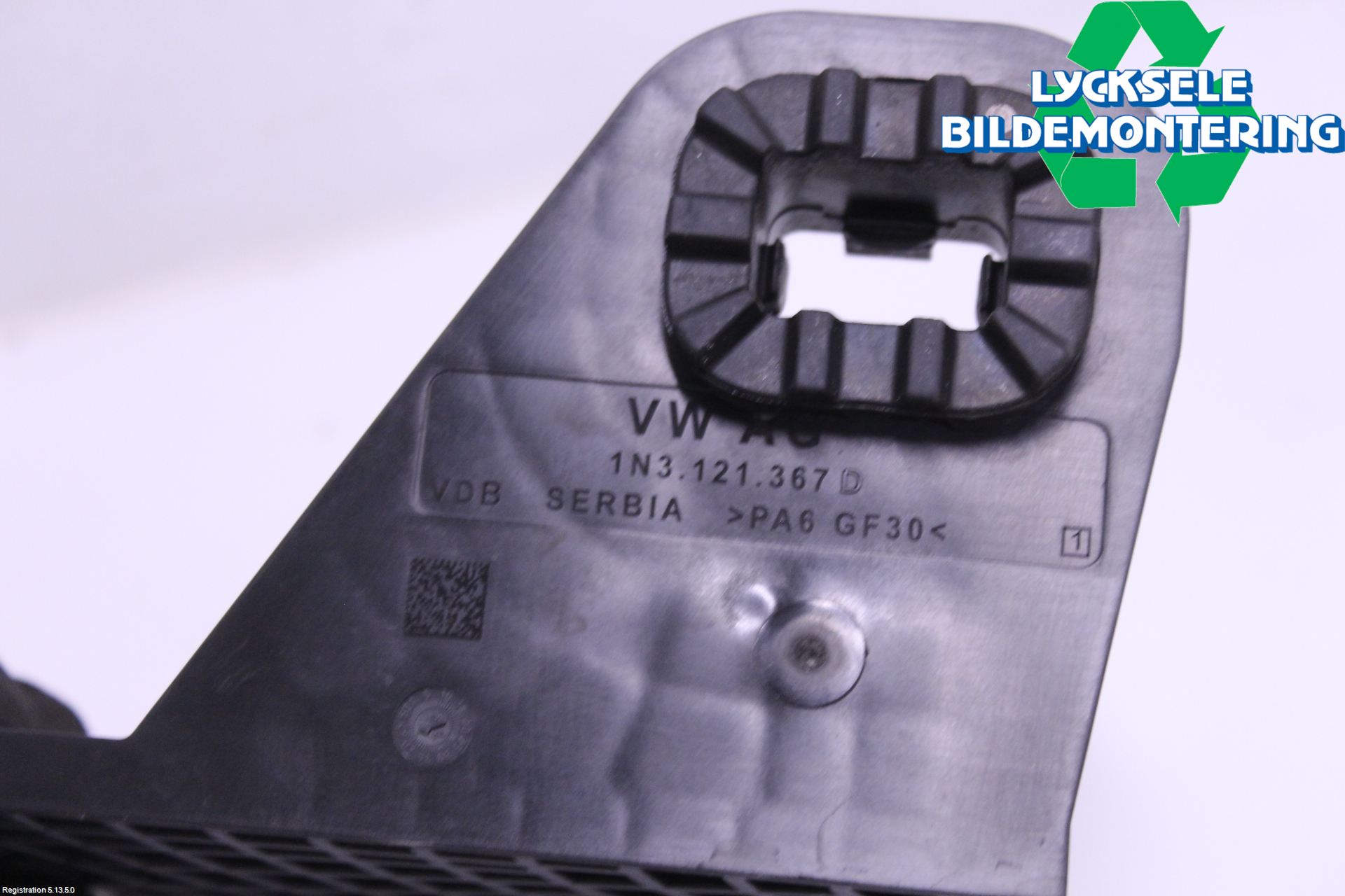 Volkswagen VW ID.5 22- Kylarfäste-Ram-Balk