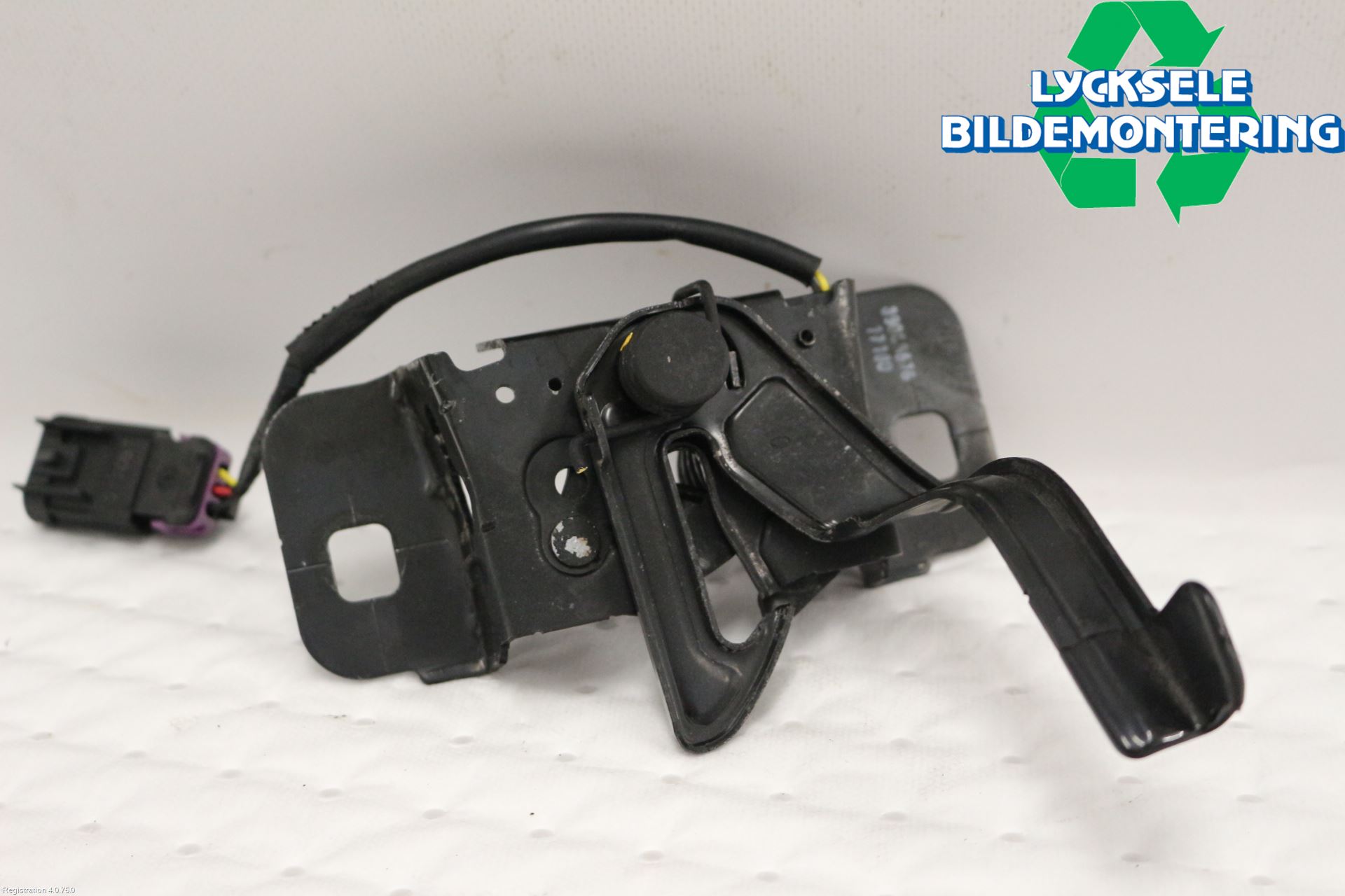 Opel ASTRA K 16-22 Huv Spärr