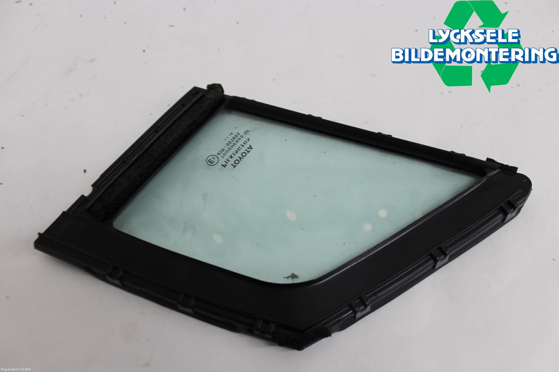 Toyota AVENSIS 16-18 Dörruta Fram Lilla Vä