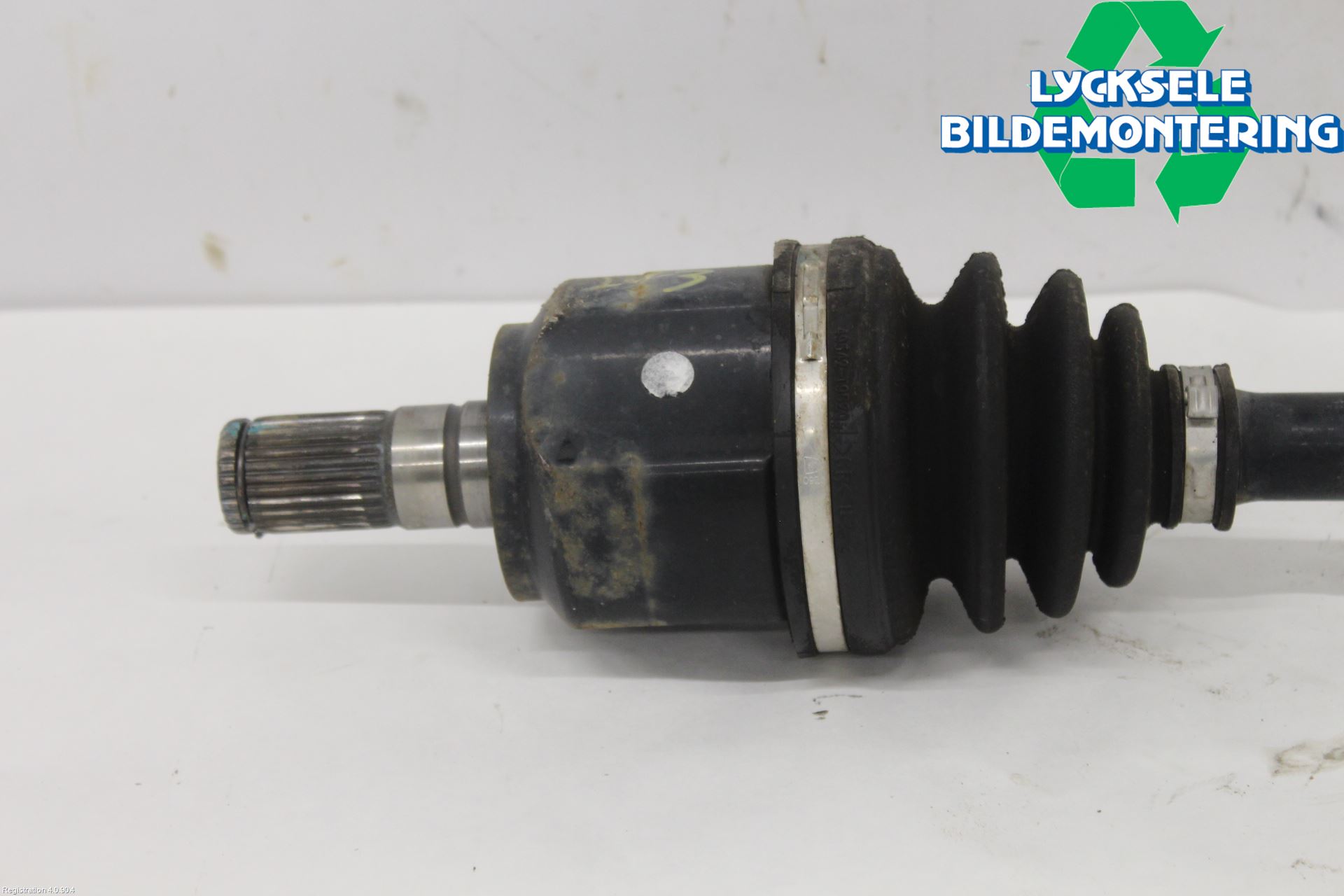 Hyundai i40 08-15 Drivaxel Fram Vänster