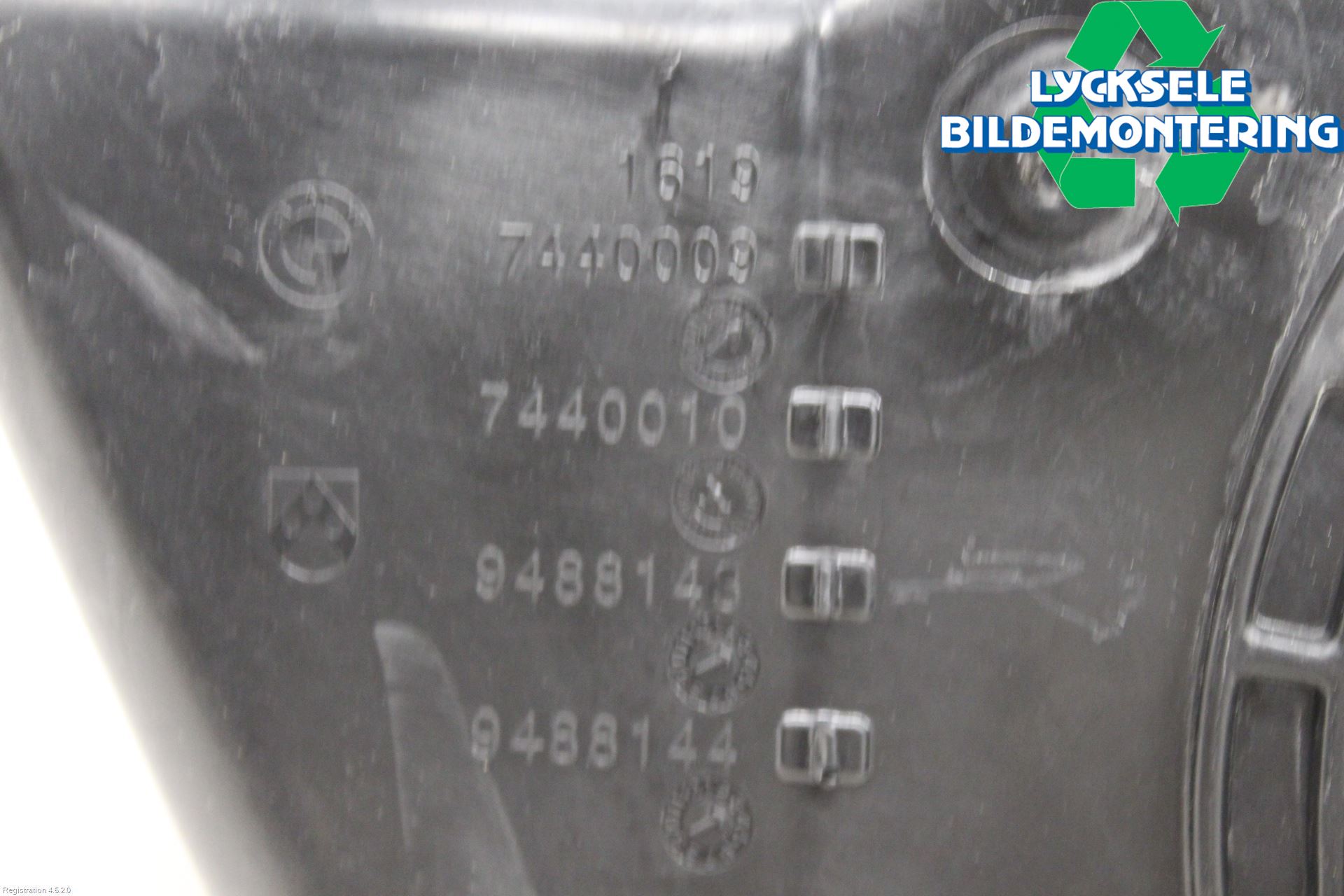 BMW X7 G07 19- Adblue Tank