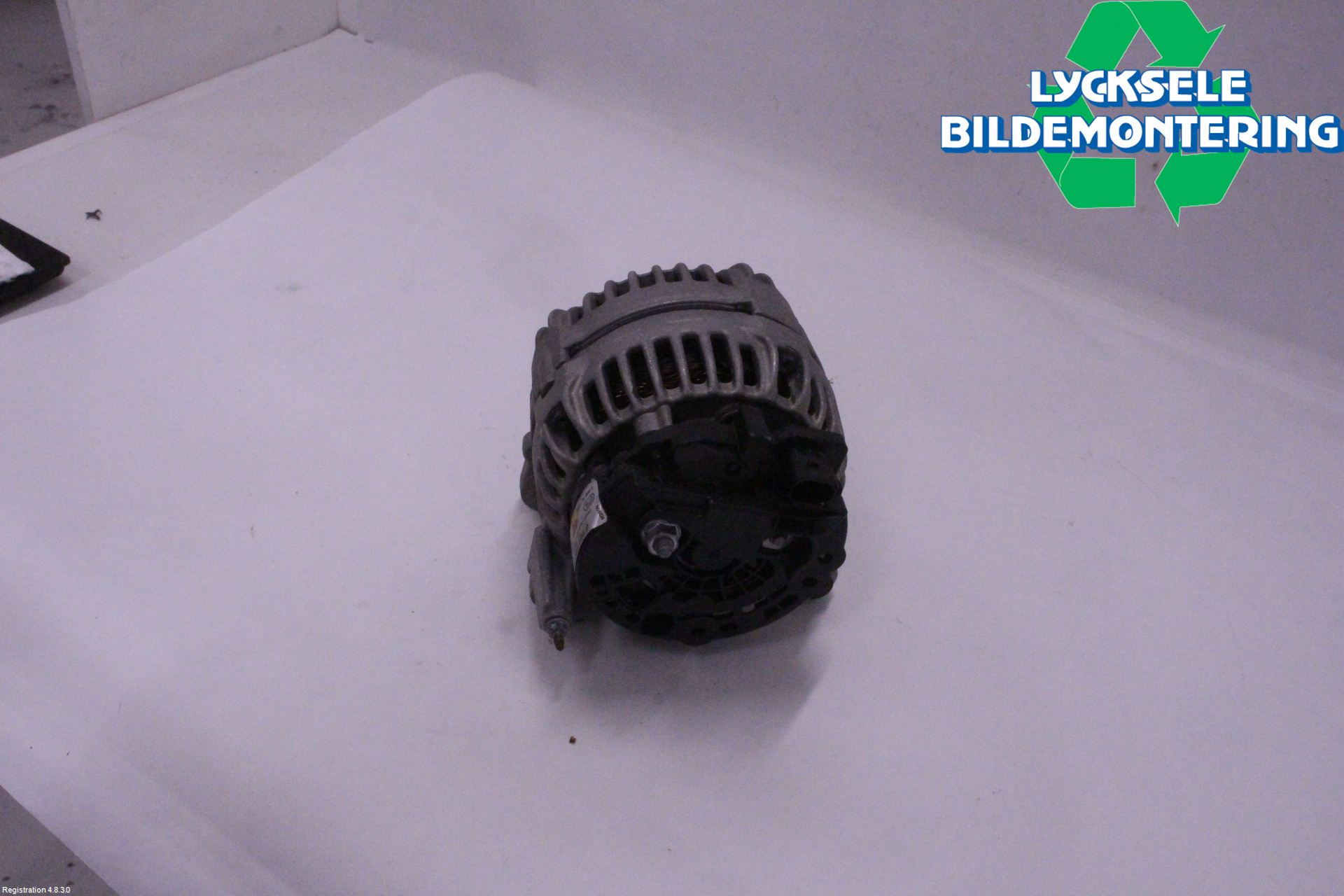 Volkswagen VW CADDY 11-15 Generator