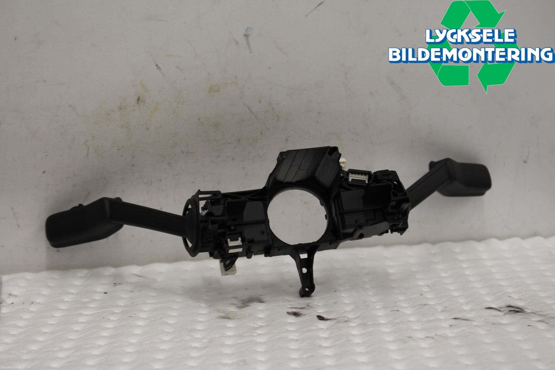 Volkswagen VW PASSAT 15-19 Spakcentral