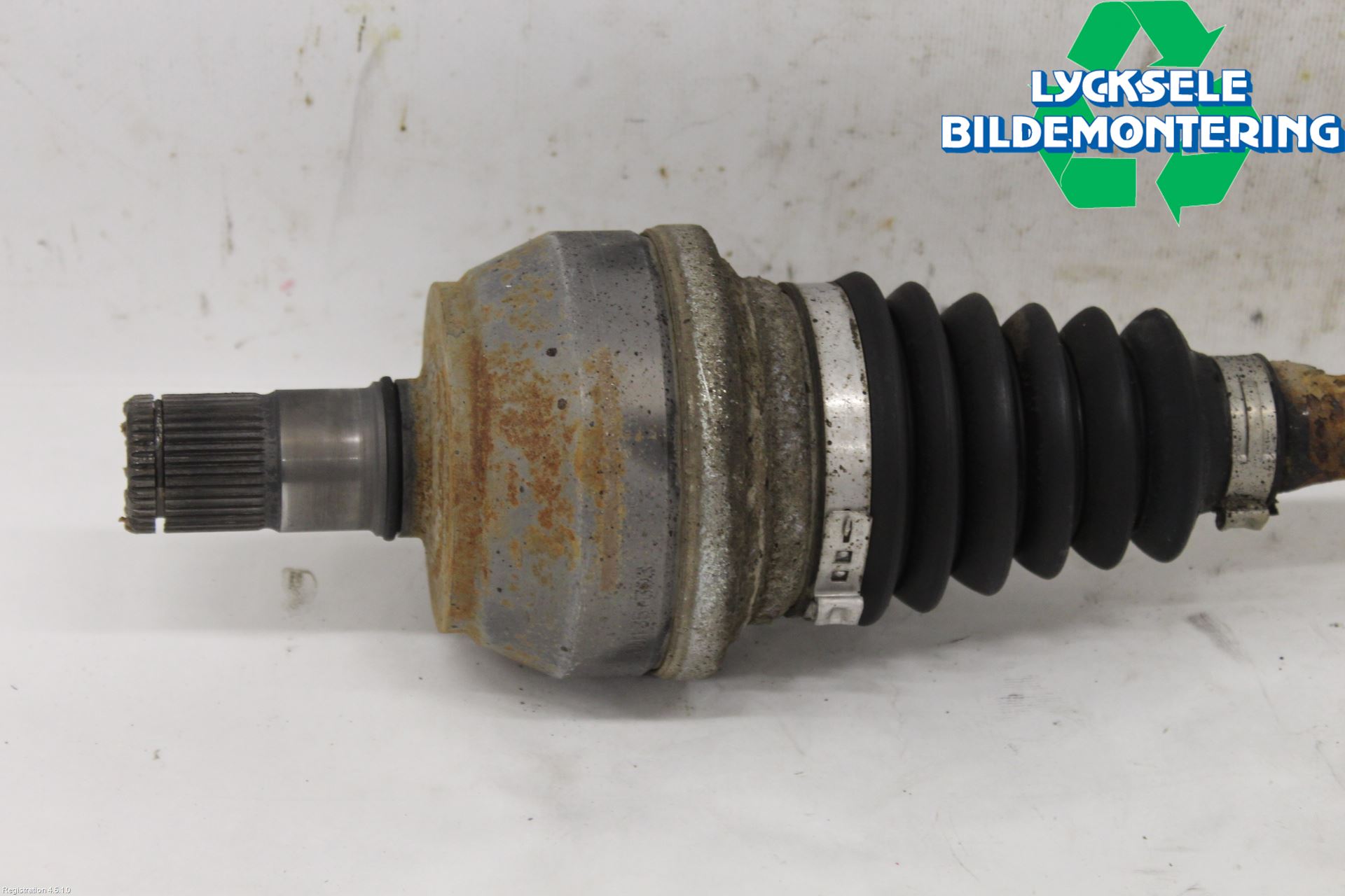 Seat ATECA 16->> Drivaxel Fram Vänster