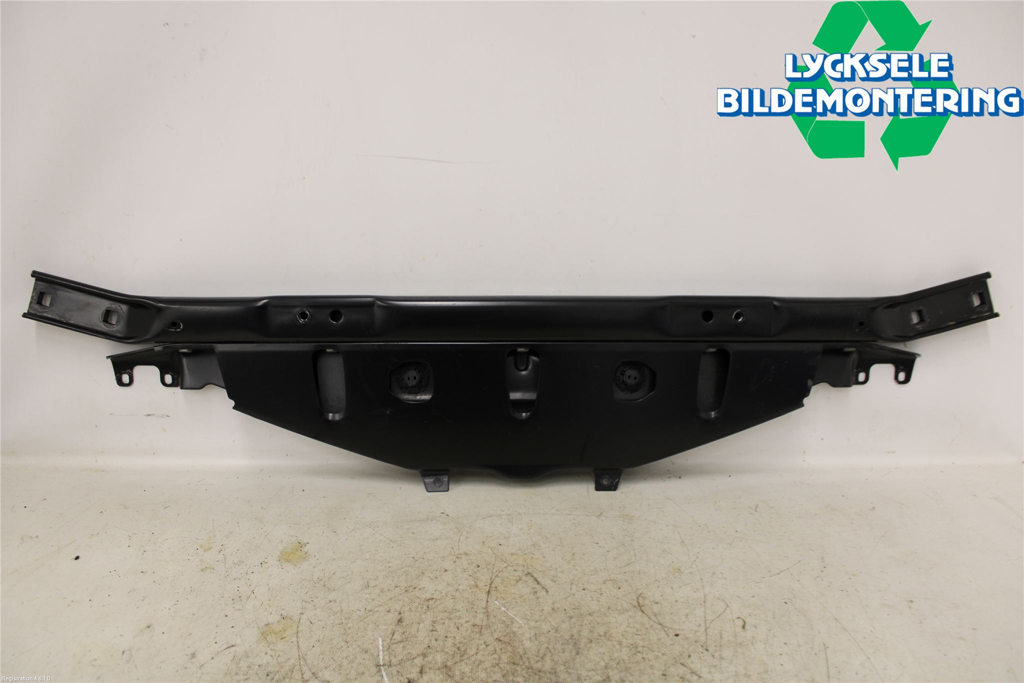 BMW 5 F10/F11/F18 09-17 Frontplåt