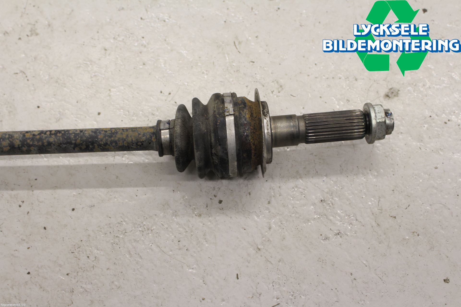 Subaru FORESTER SH  08-13 Drivaxel Bak Höger
