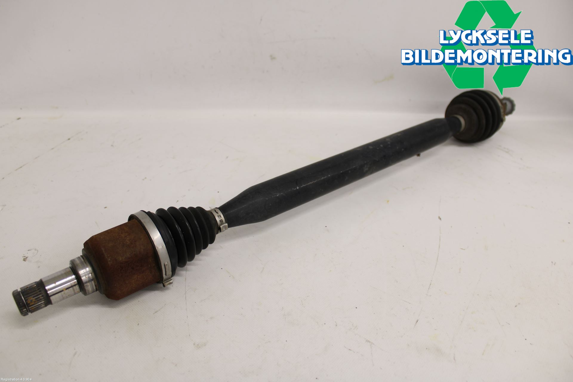 Volkswagen VW POLO VI 18->> Drivaxel Fram Höger