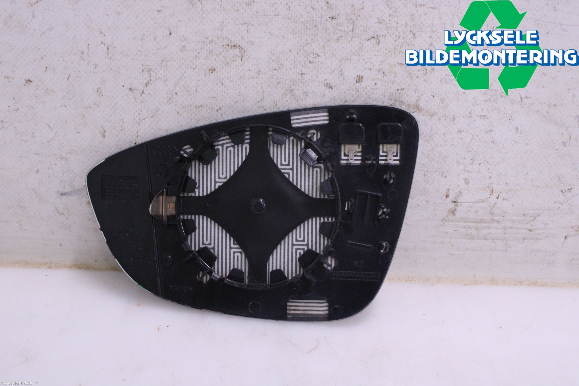 Volkswagen VW PASSAT 11-14 Spegelglas Hö