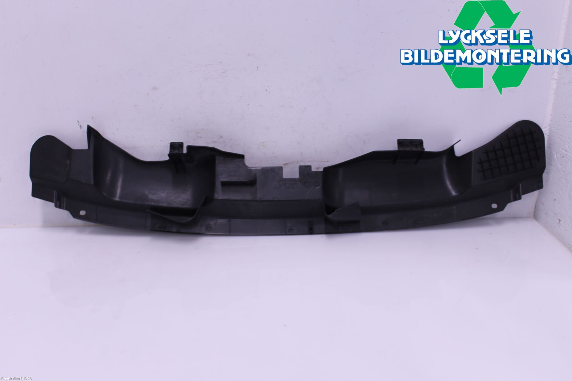 Ford KUGA 08-12 Täckplast Front