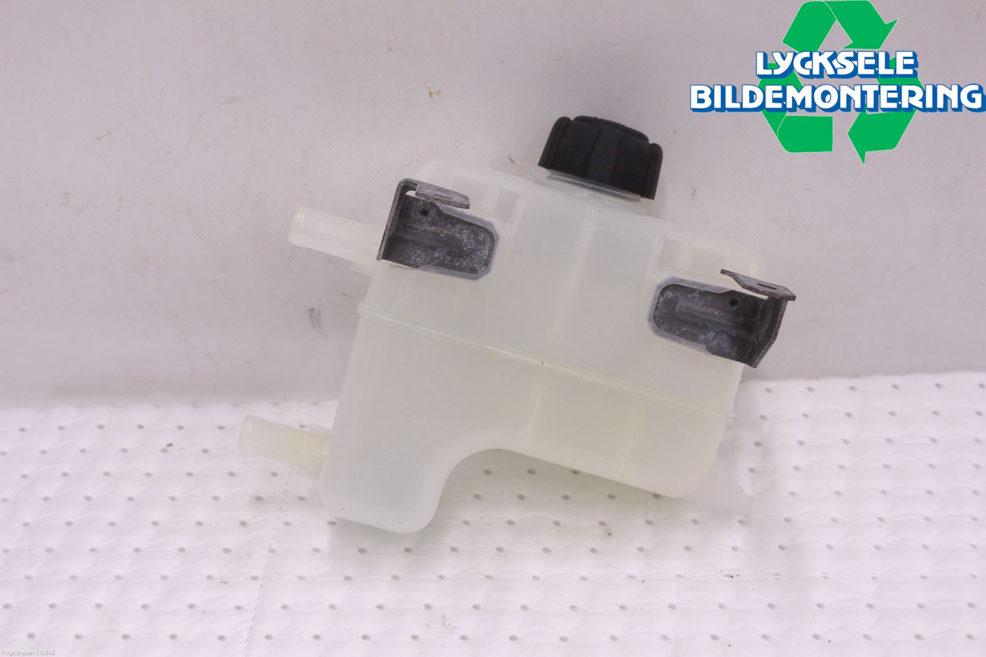 Mitsubishi OUTLANDER 13-21 Expansionstank