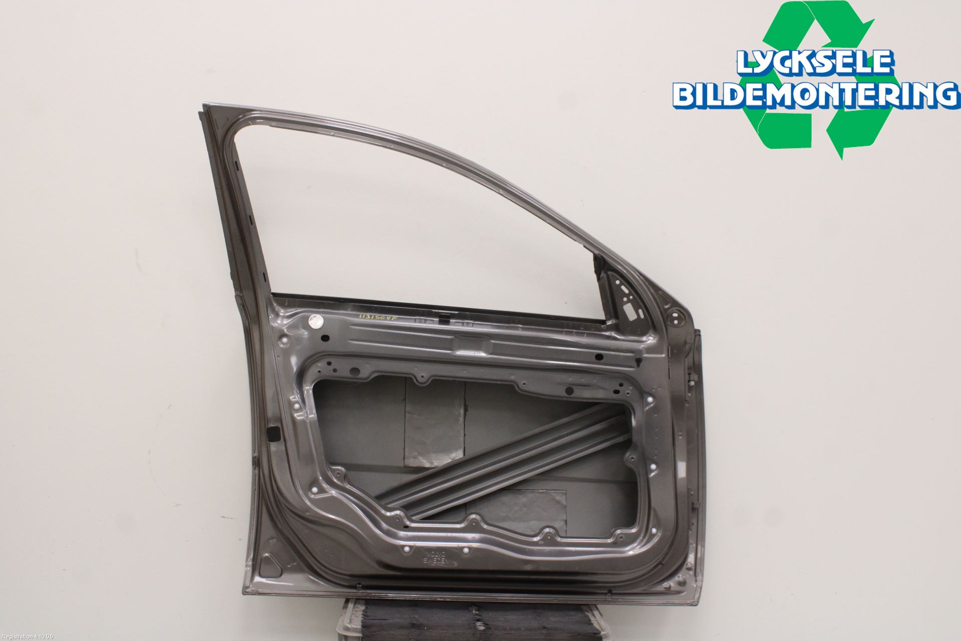 Volvo XC70 08-13 Dörr Fram Vänster