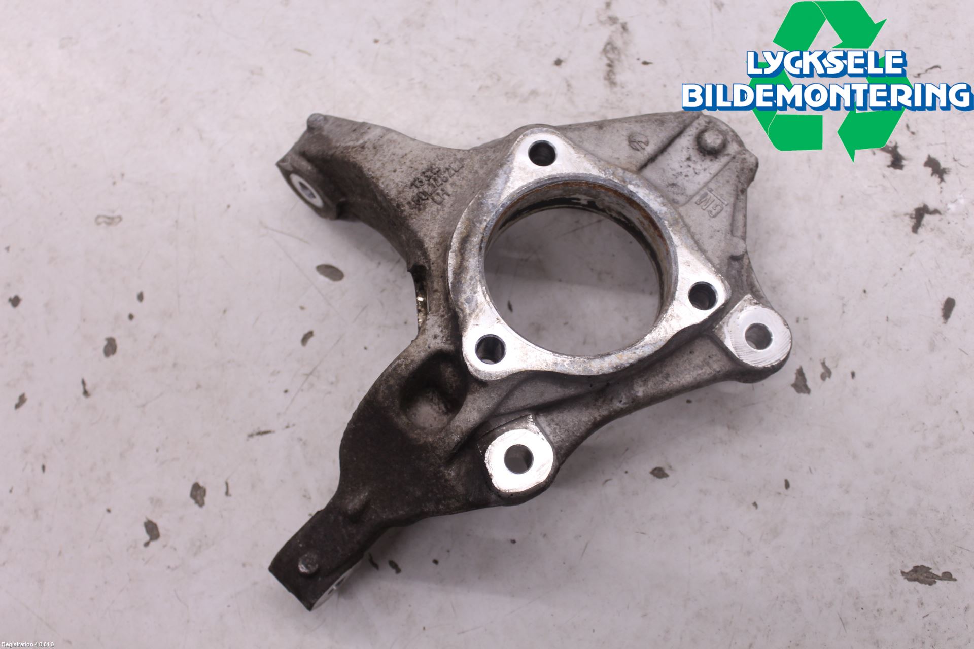 Opel ASTRA J 10-15 Styrspindel Lagerhus Vä