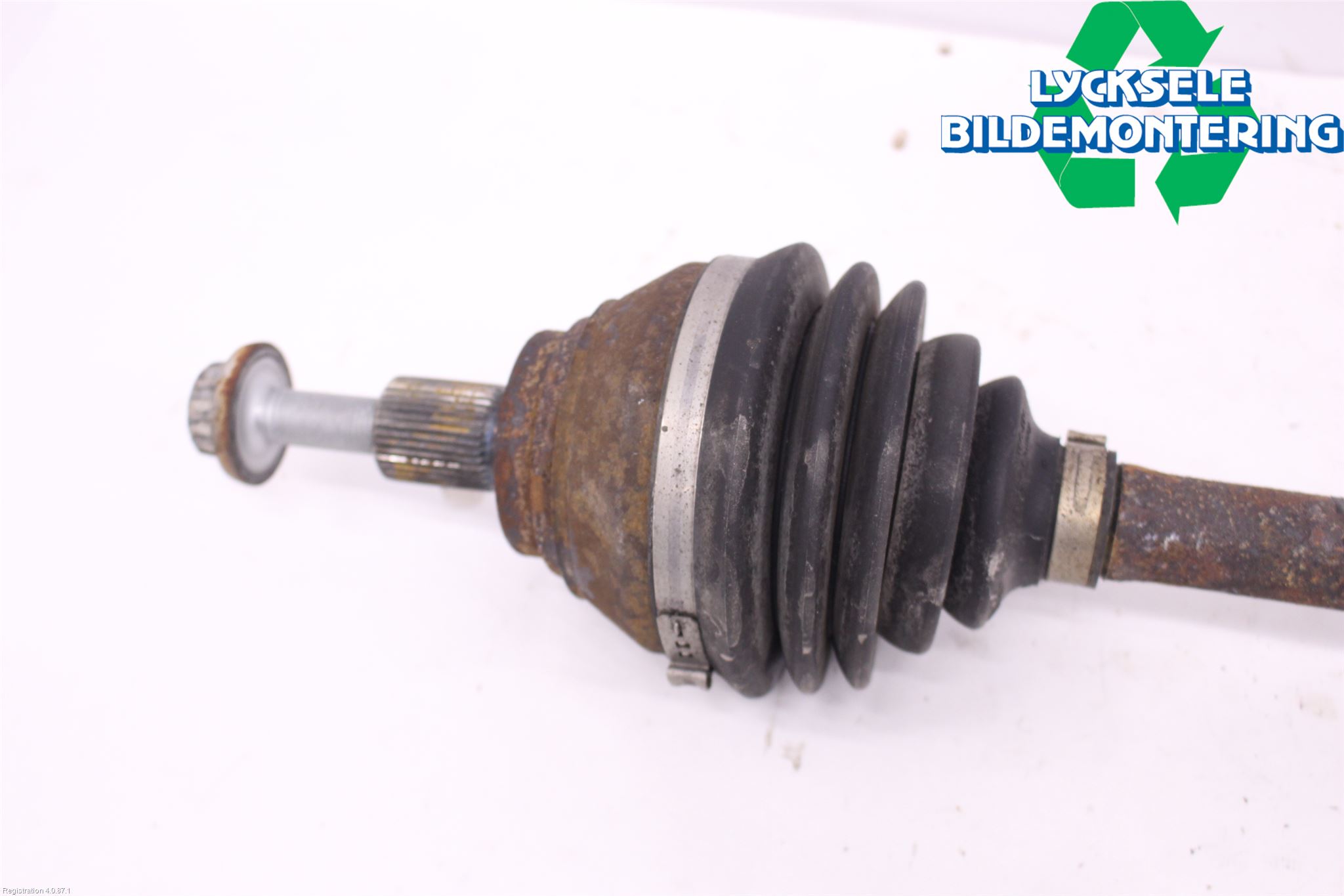 Skoda SUPERB 16-24 Drivaxel Fram Vänster