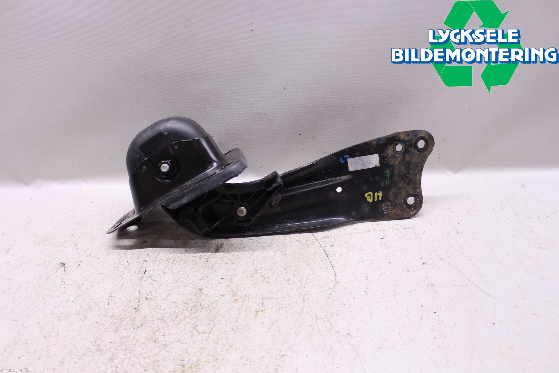 Skoda SUPERB 09-15 Bärarm Bak Höger