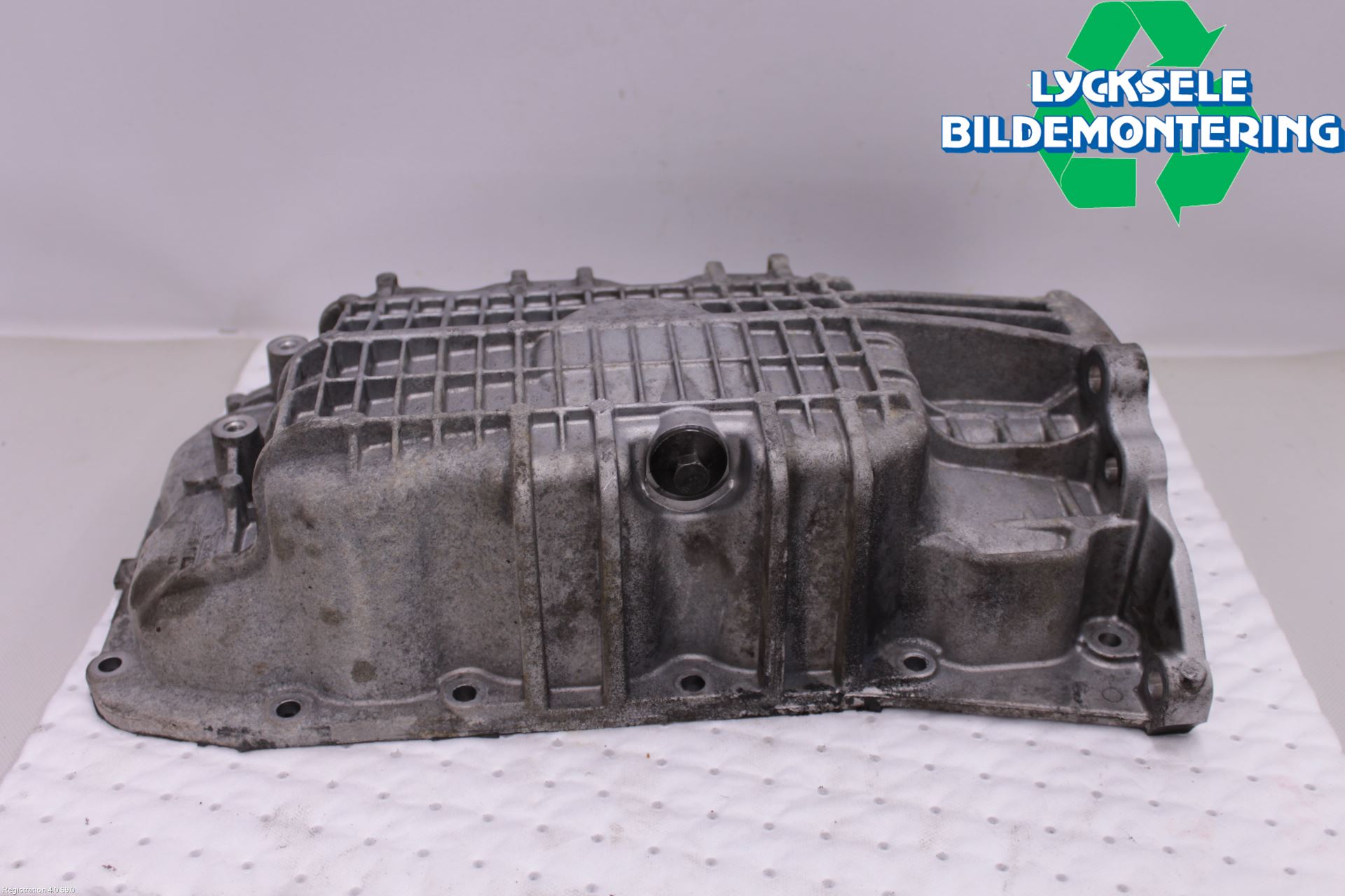 Volvo S60 11-13 Oljetråg