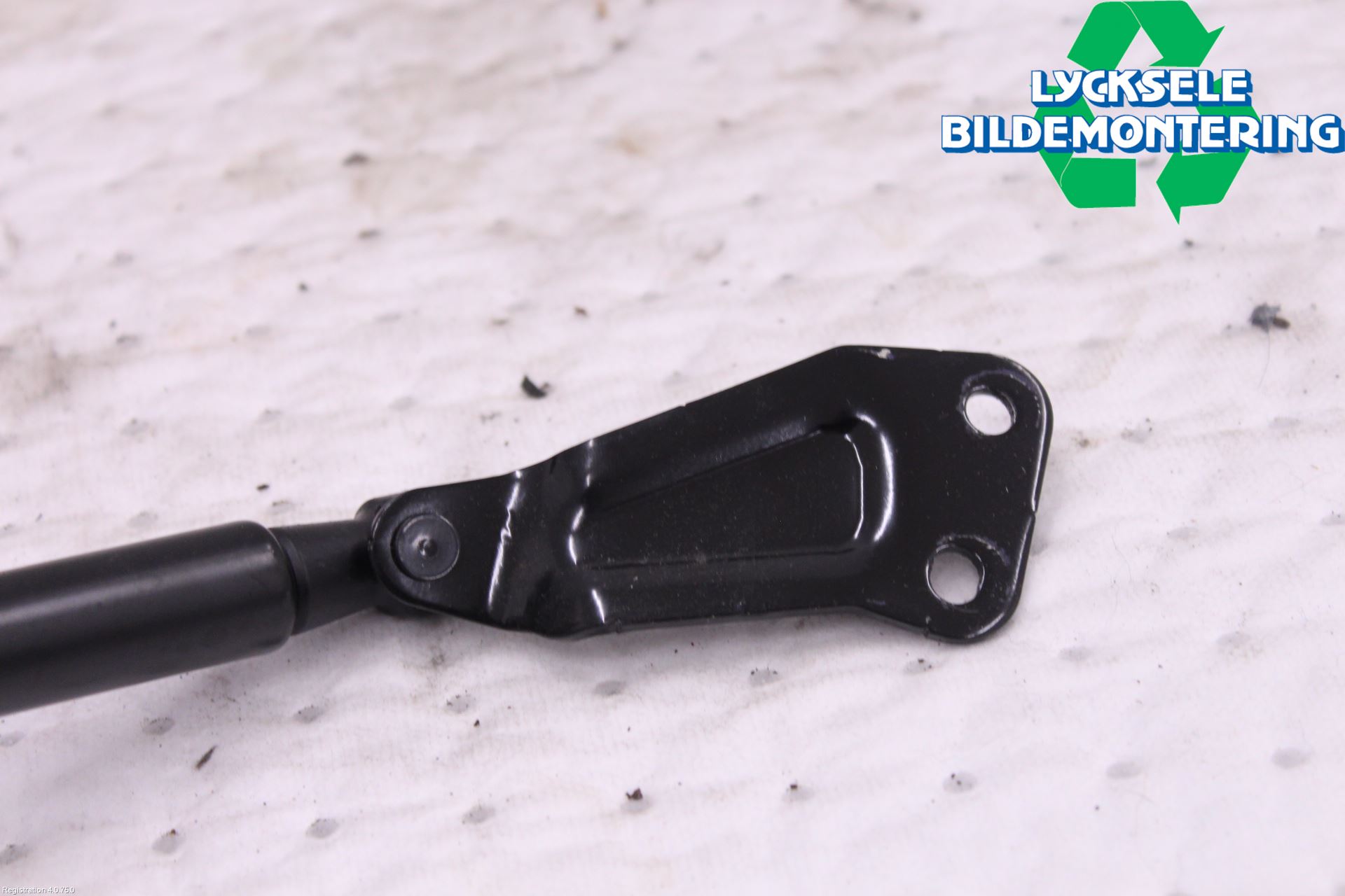 Nissan JUKE 14-19 Gasfjäder Baklucka