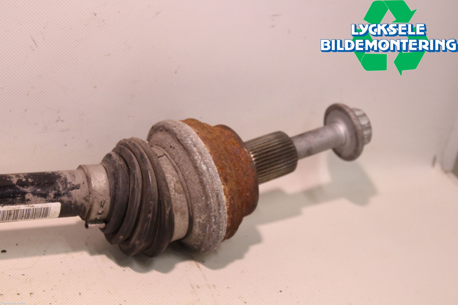 Skoda KAROQ 18- Drivaxel Bak Höger