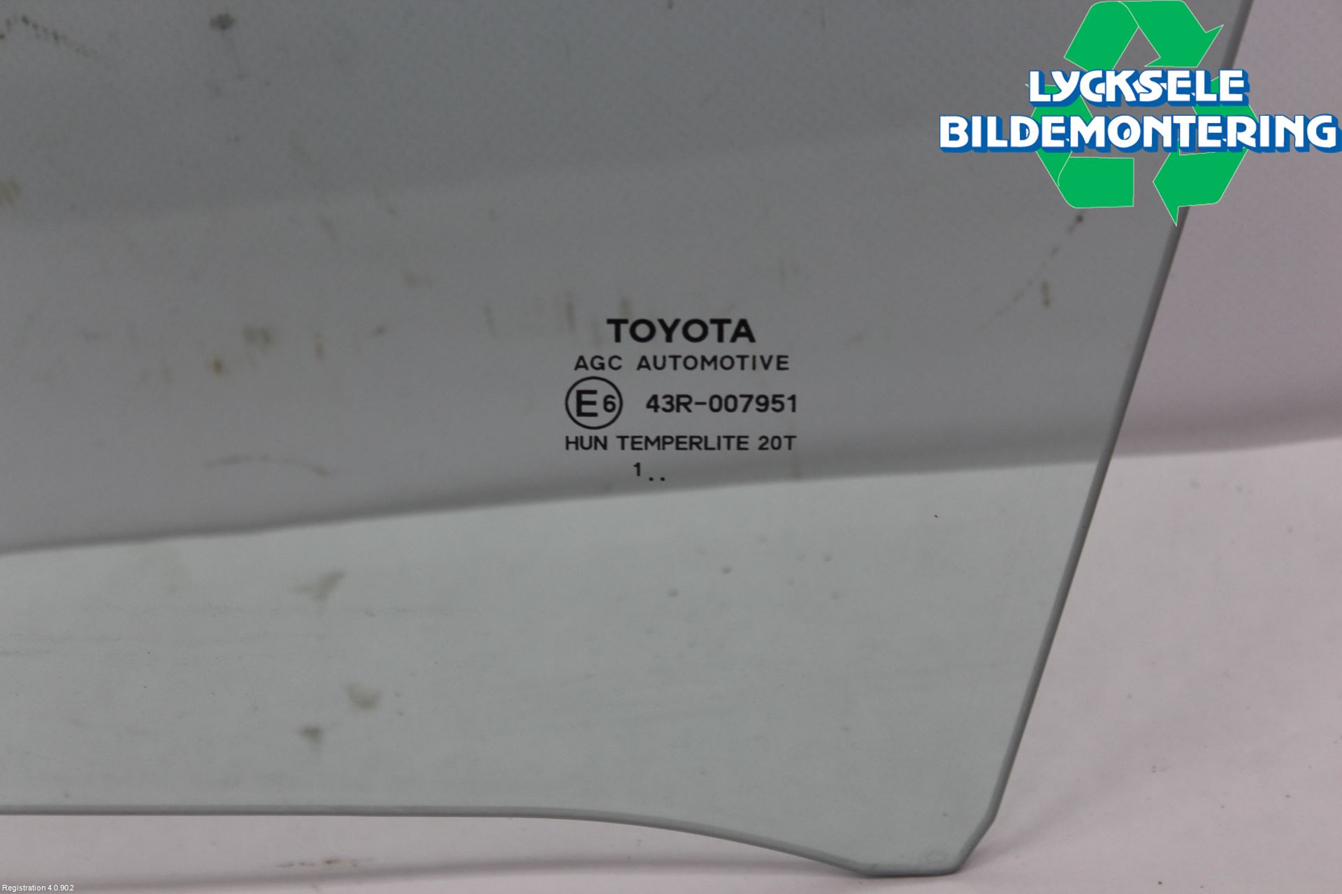Toyota YARIS CROSS XP21 21- Dörruta Fram Vänster