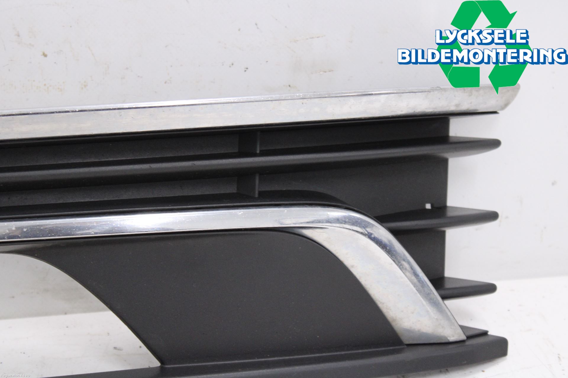 Volkswagen VW PASSAT 11-14 Dimljussarg Fram