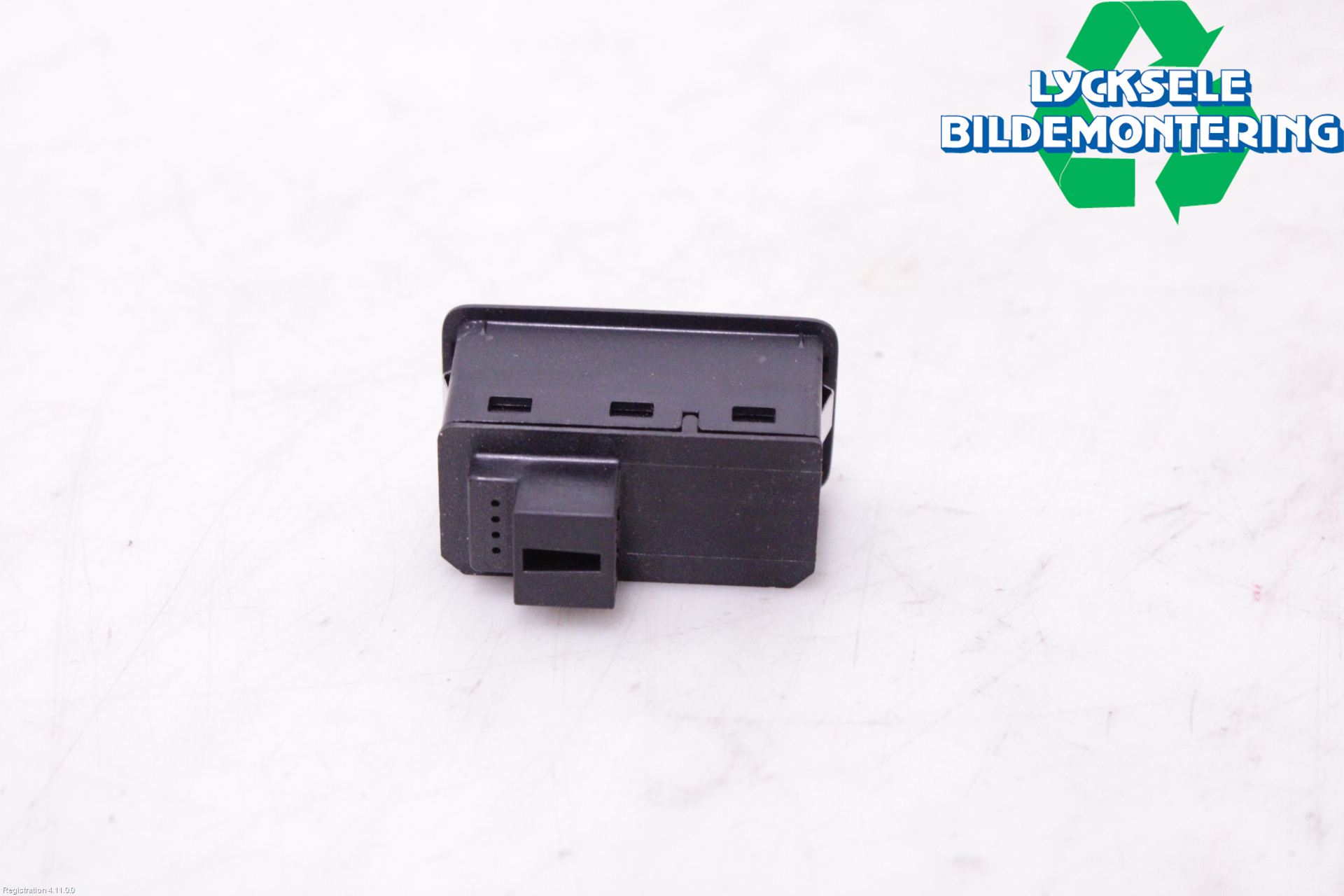 Audi Q4 E-TRON FZ 22- Strömställare Baklucka