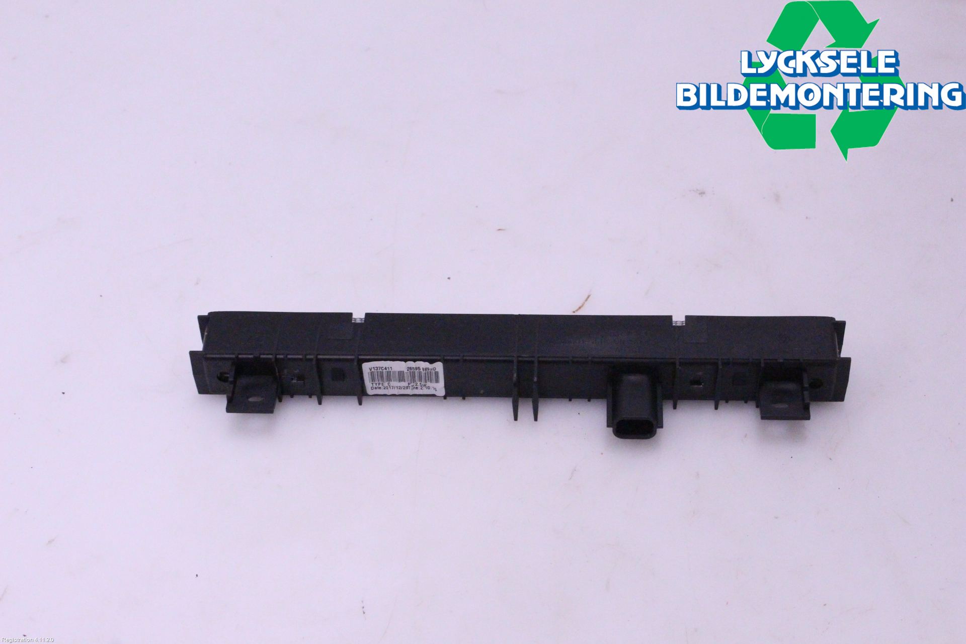 Dacia DUSTER 18-24 Bromsljus Bakruta