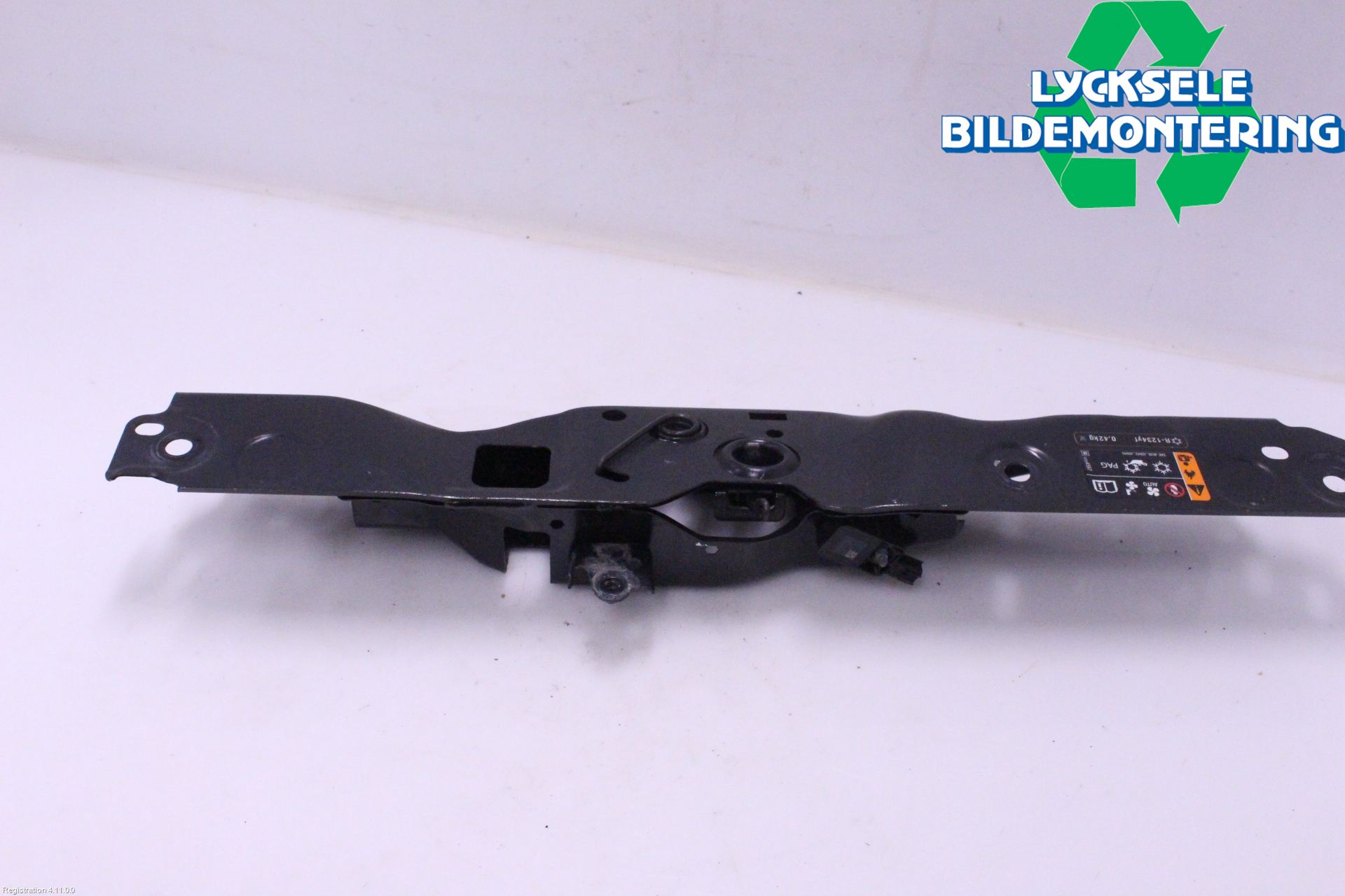 Opel CORSA E 15-19 Front Huvlåsplåt-Balk