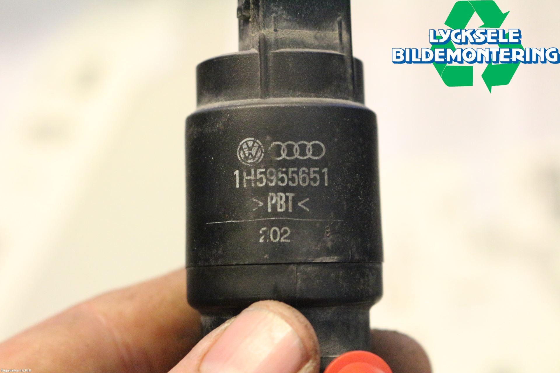 Volkswagen VW TRANSP/CARAVELLE (T4) 91-03 Spolarpump Vindruta