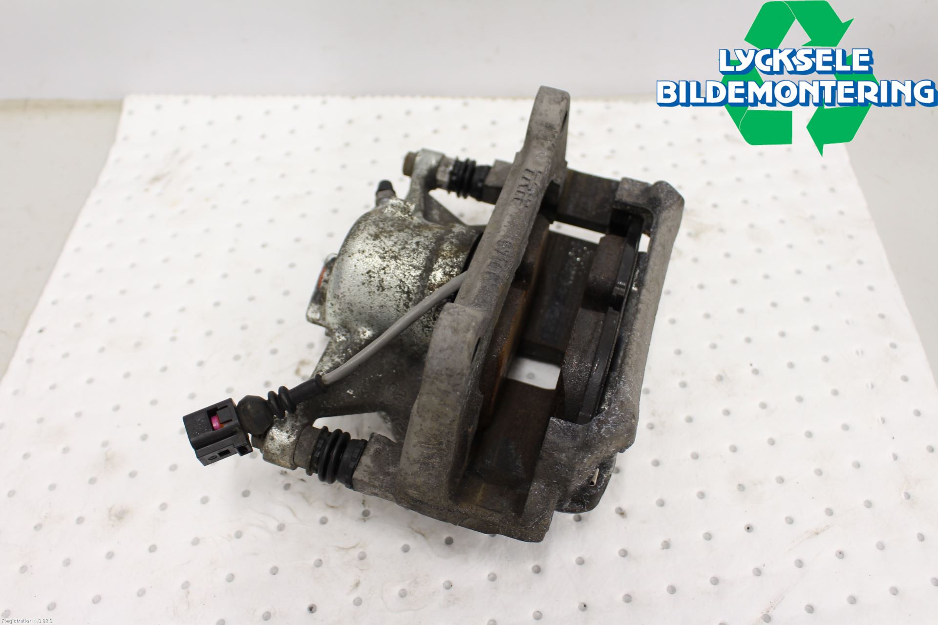 Audi A3/S3 8Y 21- Bromsok Fram Höger